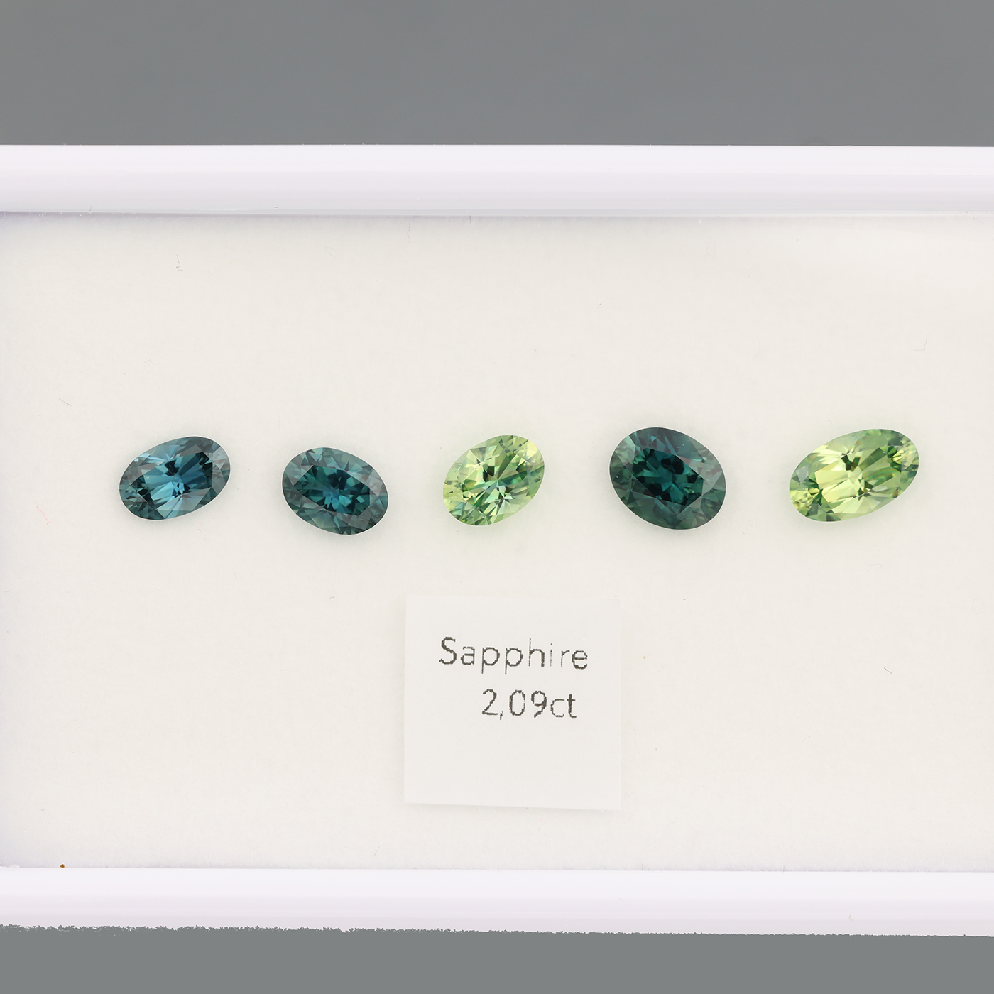 Sapphire Set 2.09 ct