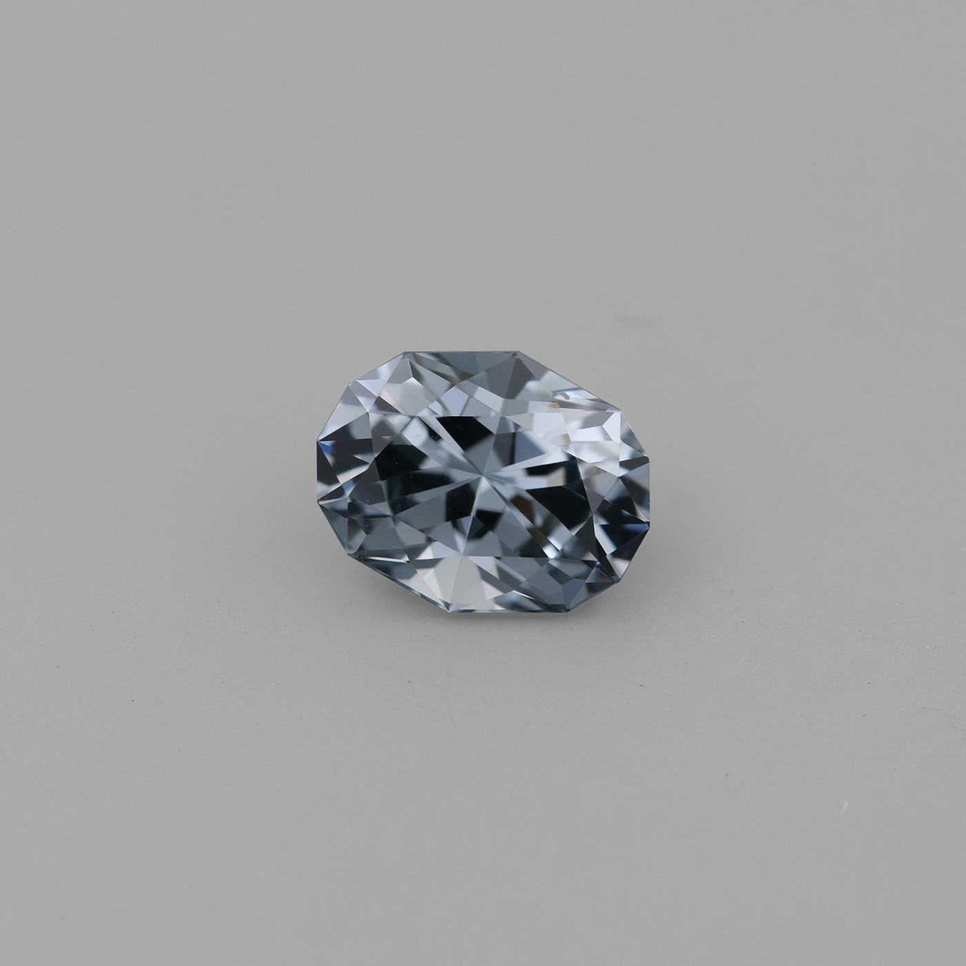 Spinel 1.77 ct