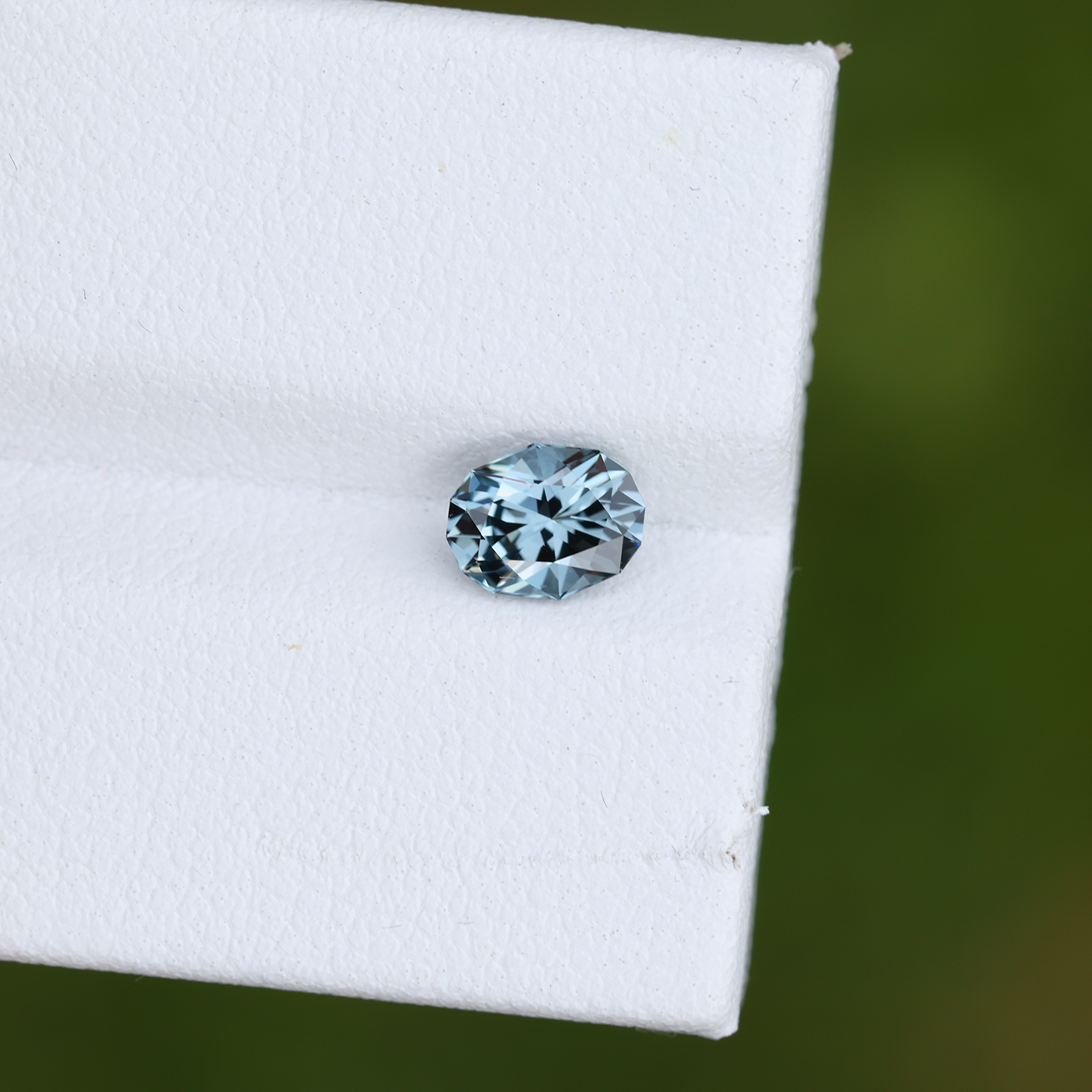 Spinel 0.88 ct