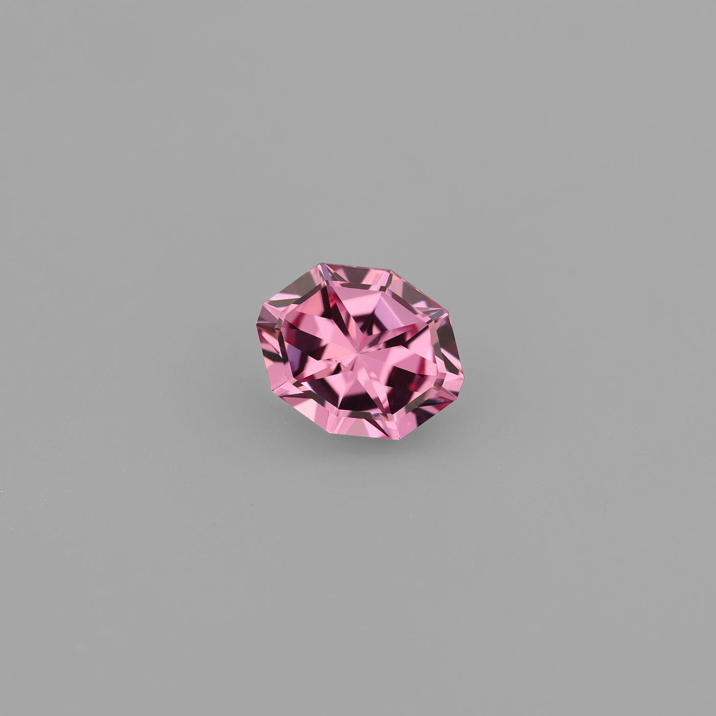 Spinel 1.21 ct