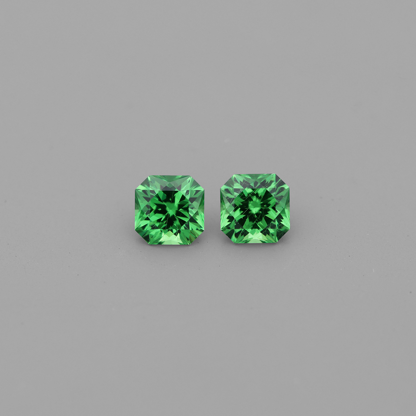 Tsavorit Paar 0.58 ct