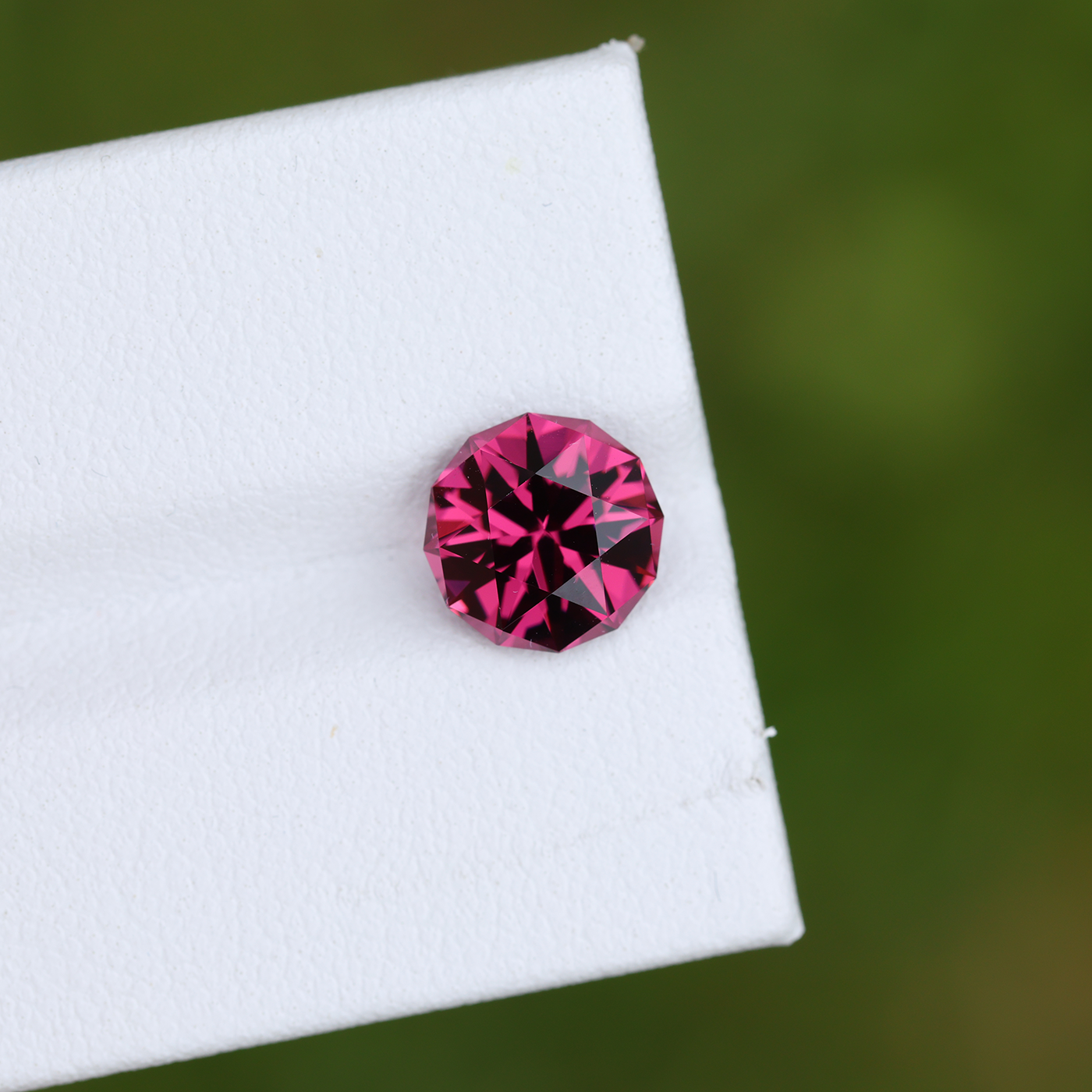 Rhodolite 2.79 ct