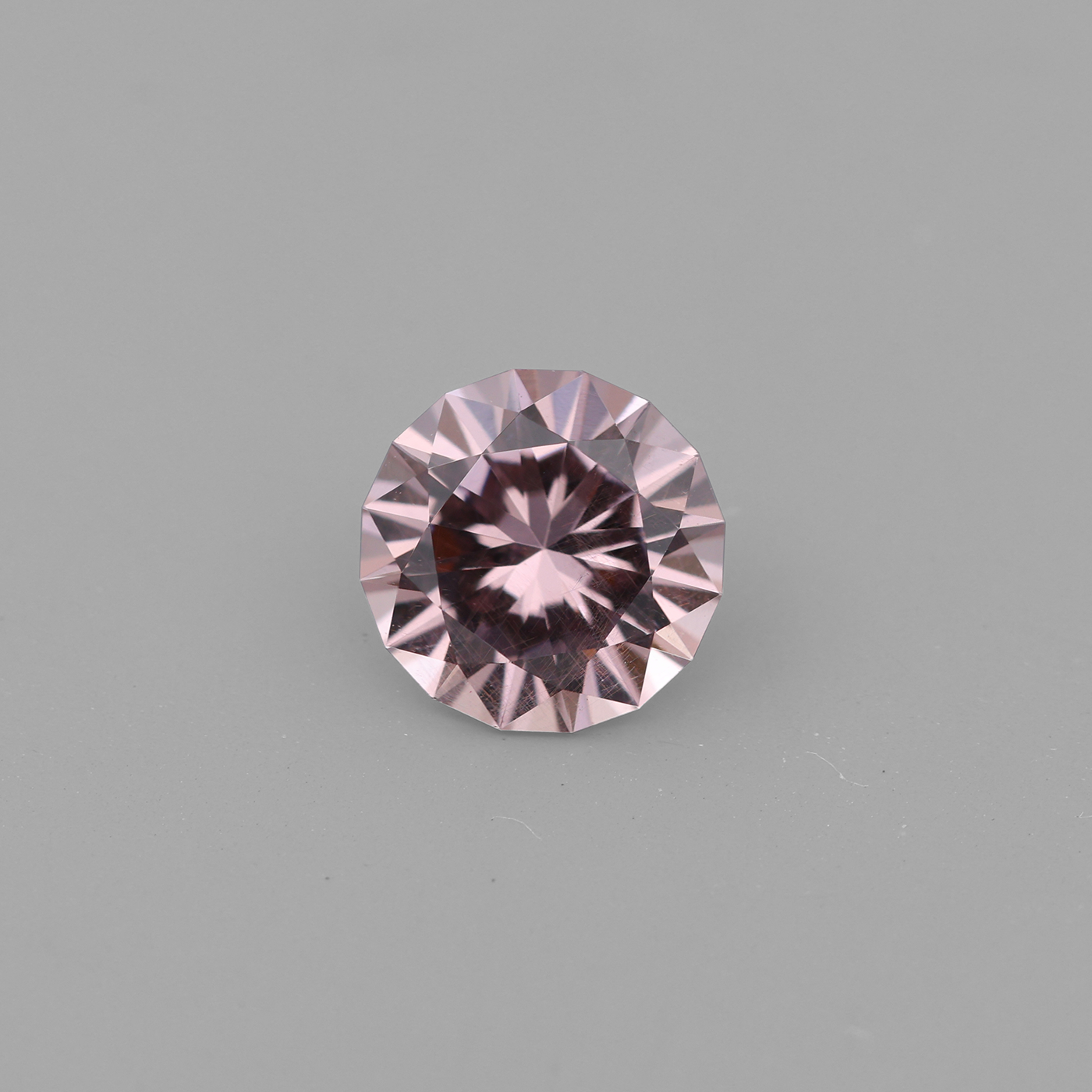 Fluoreszierender Malaya Granat 1.12 ct