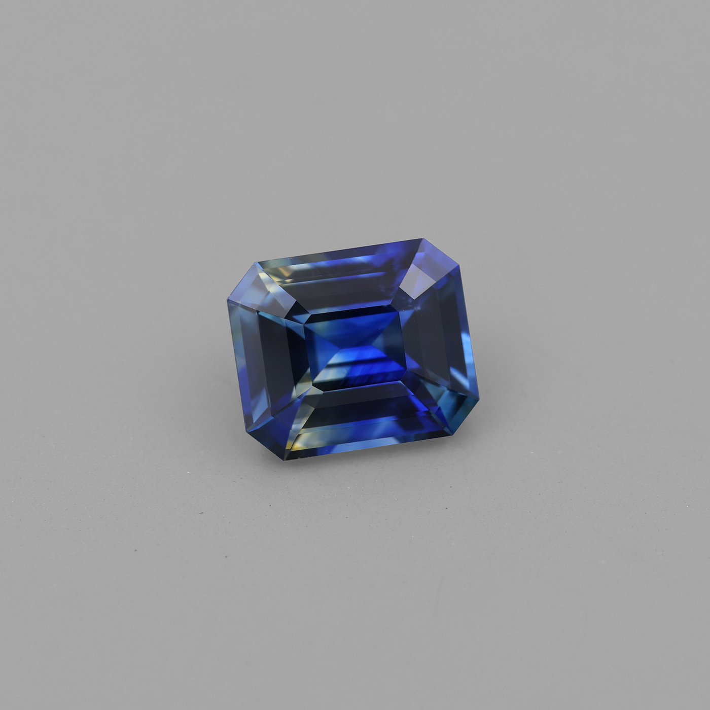 Sapphire 2.04 ct