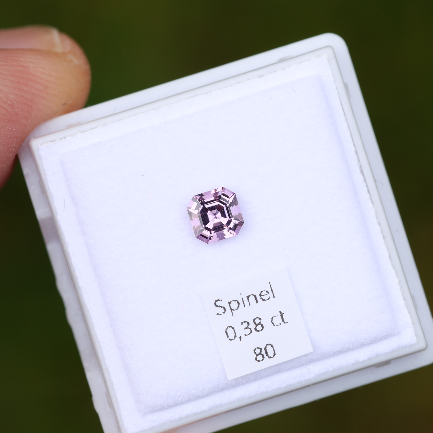 Spinel 0.38 ct