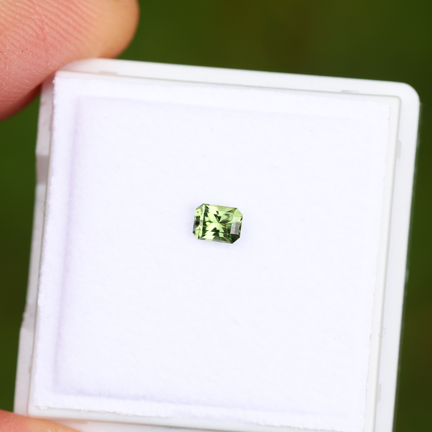 Sapphire 0.18 ct