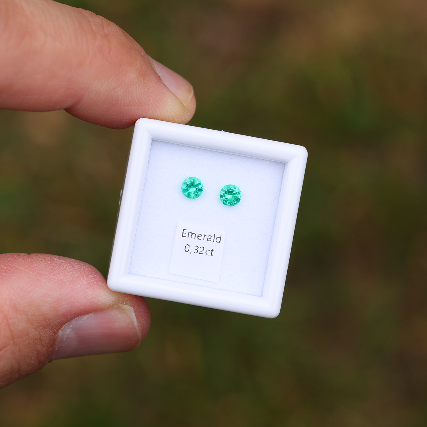 Emerald Pair 0.32 ct