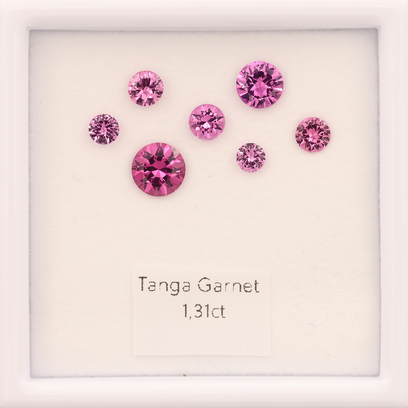 Tanga Garnet Set 1.31 ct