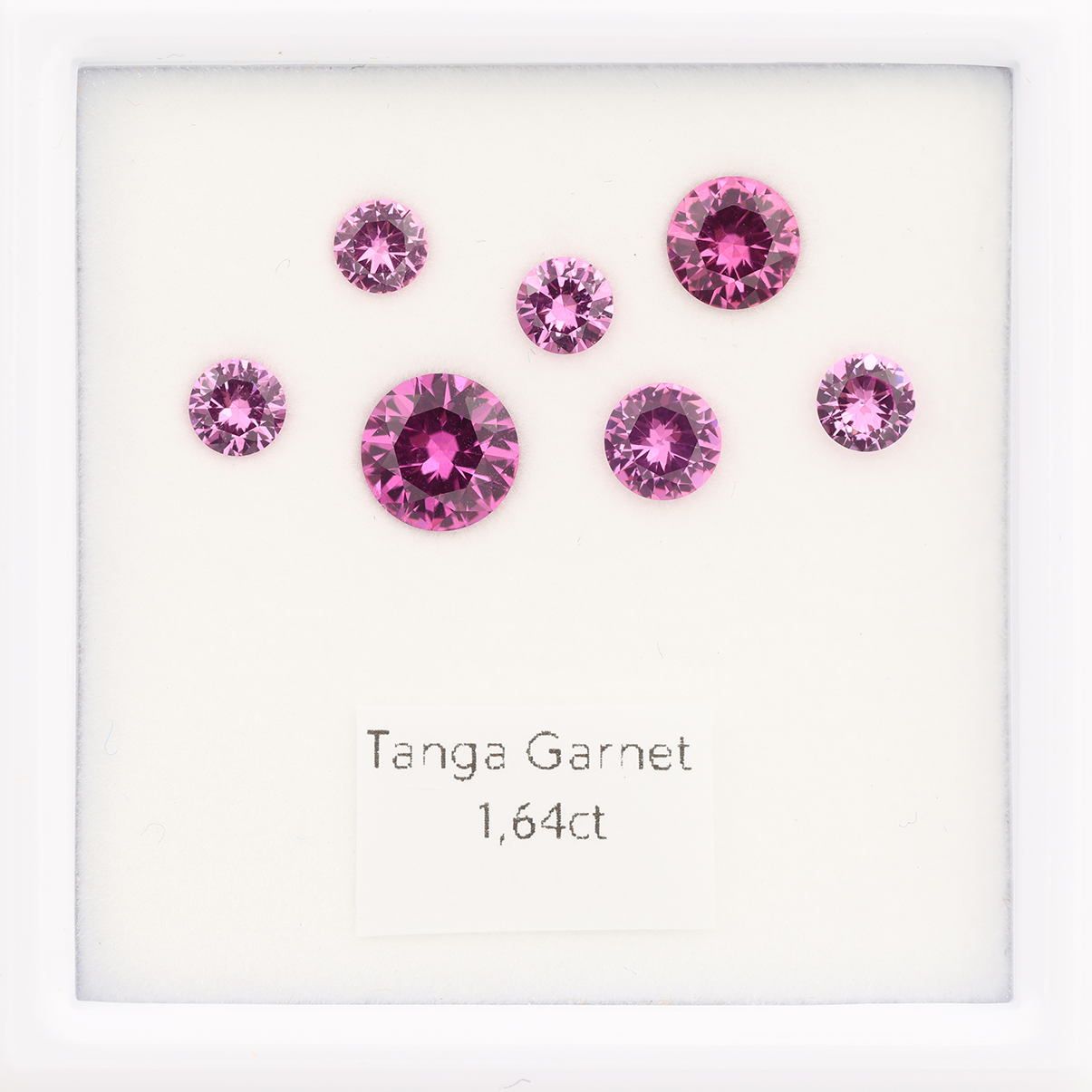 Tanga Garnet Set 1.64 ct