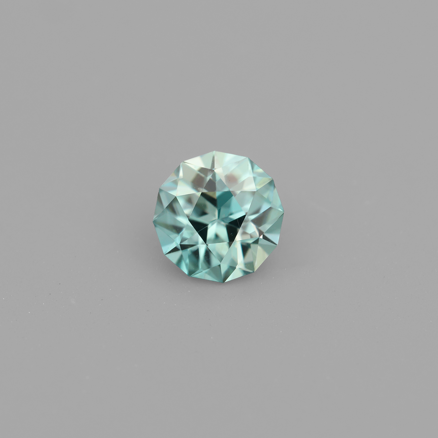 Zircon 0.83 ct