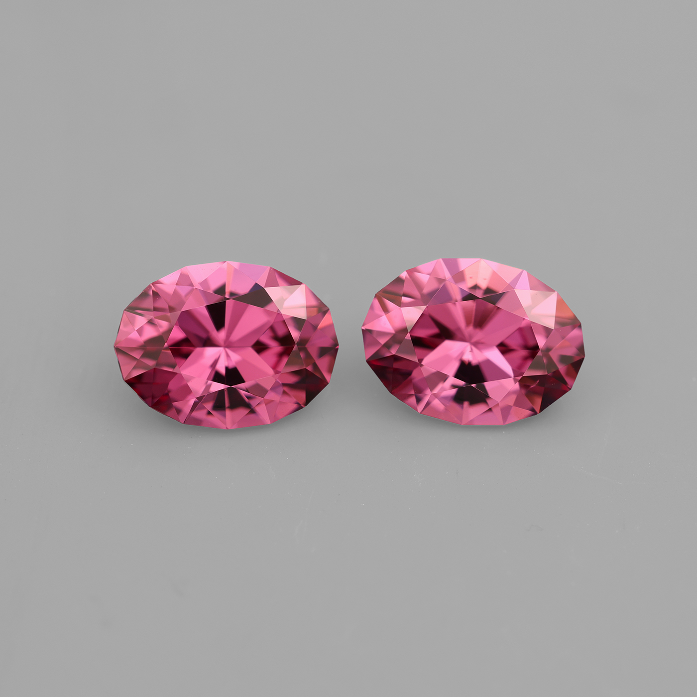 Tanga Garnet Pair 3.08 ct