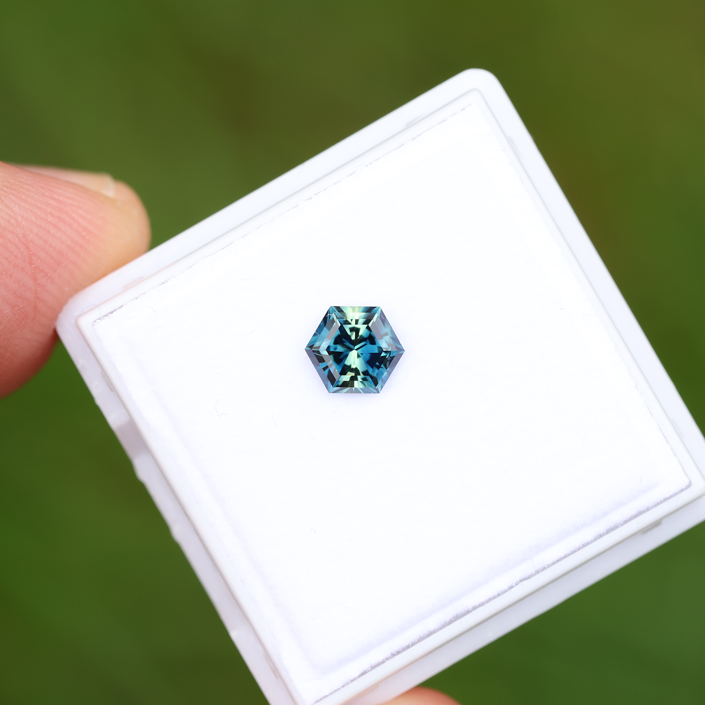 Sapphire 0.61 ct