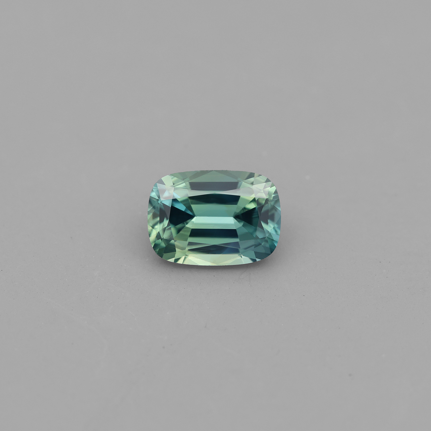 Sapphire 0.69 ct