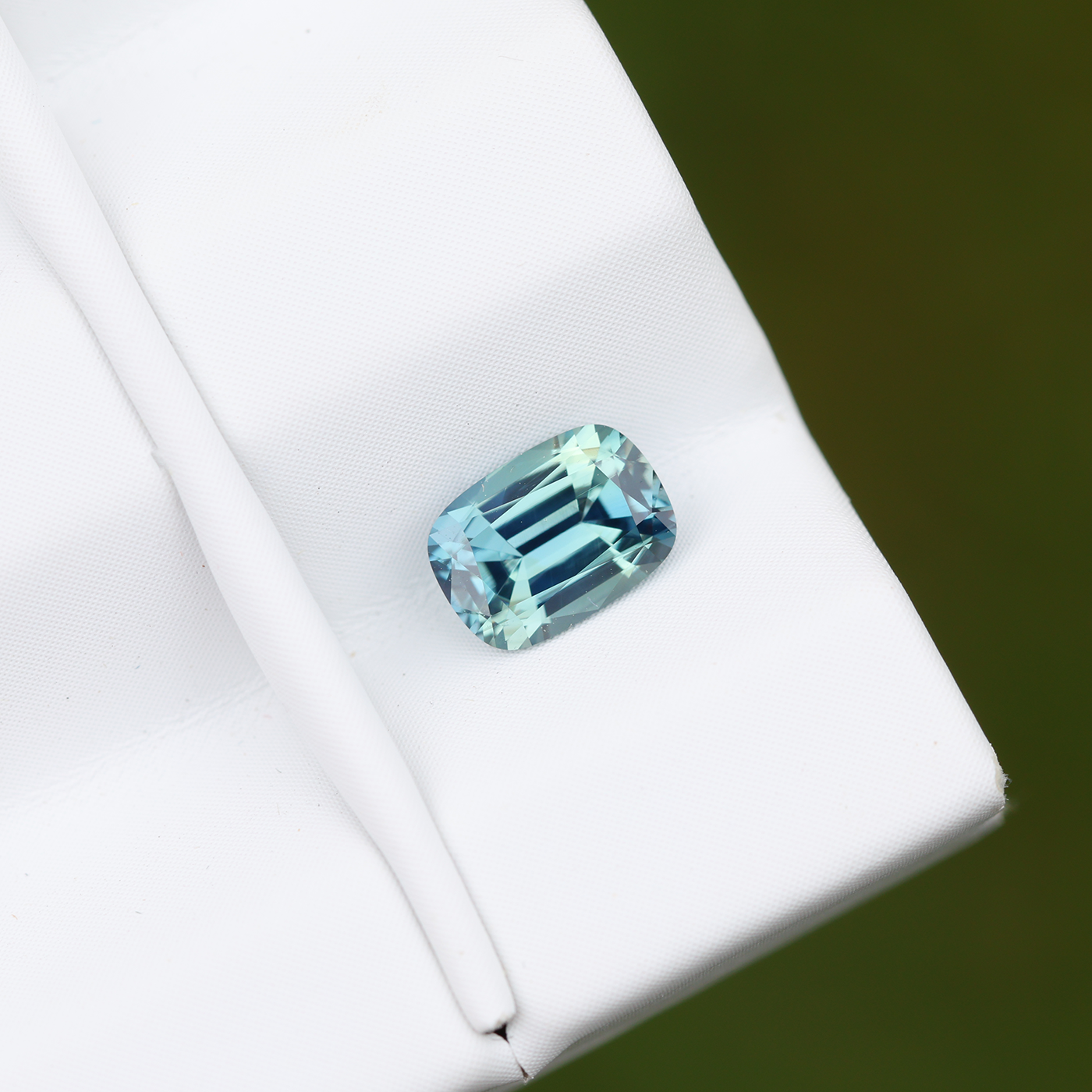 Sapphire 0.69 ct