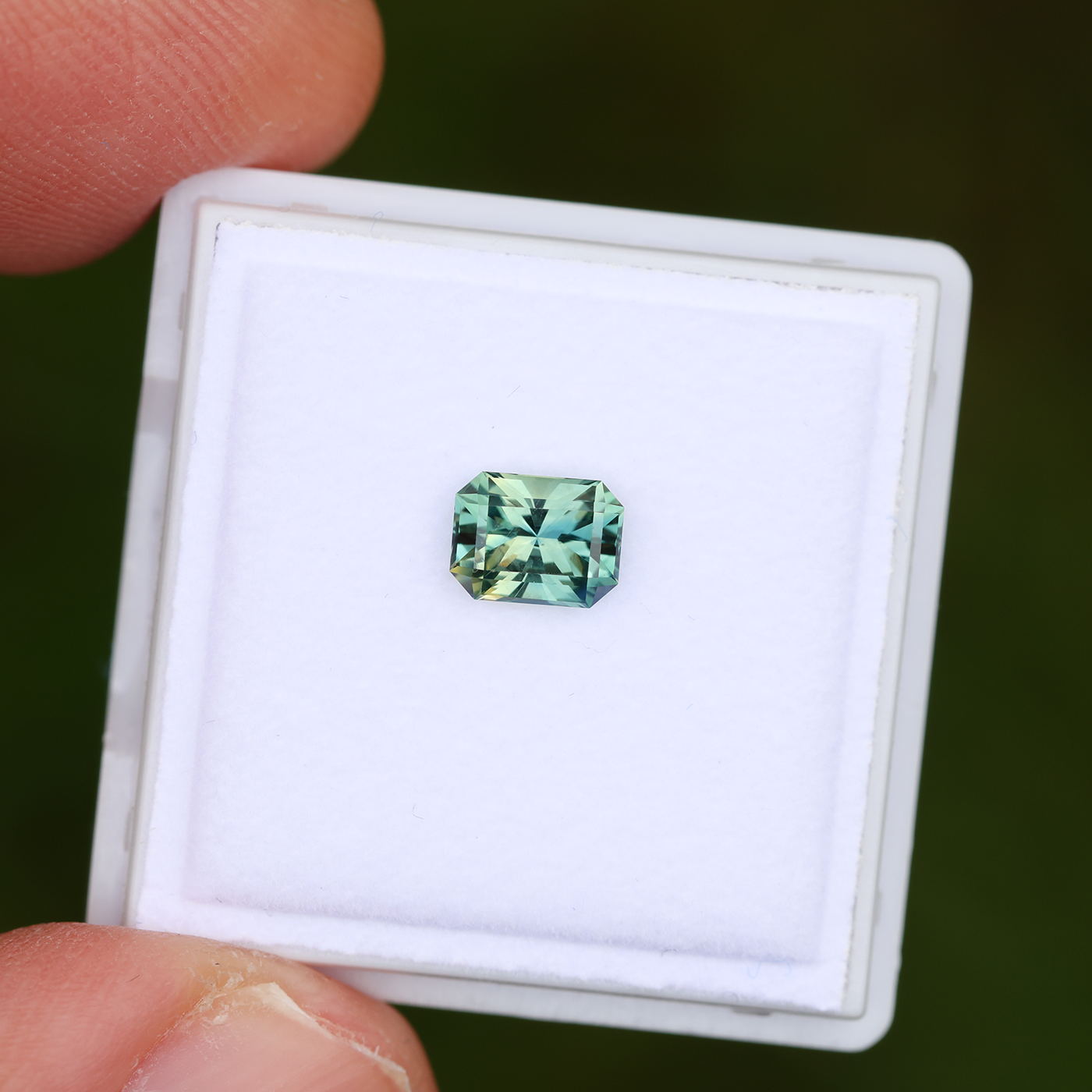 Sapphire 0.74 ct