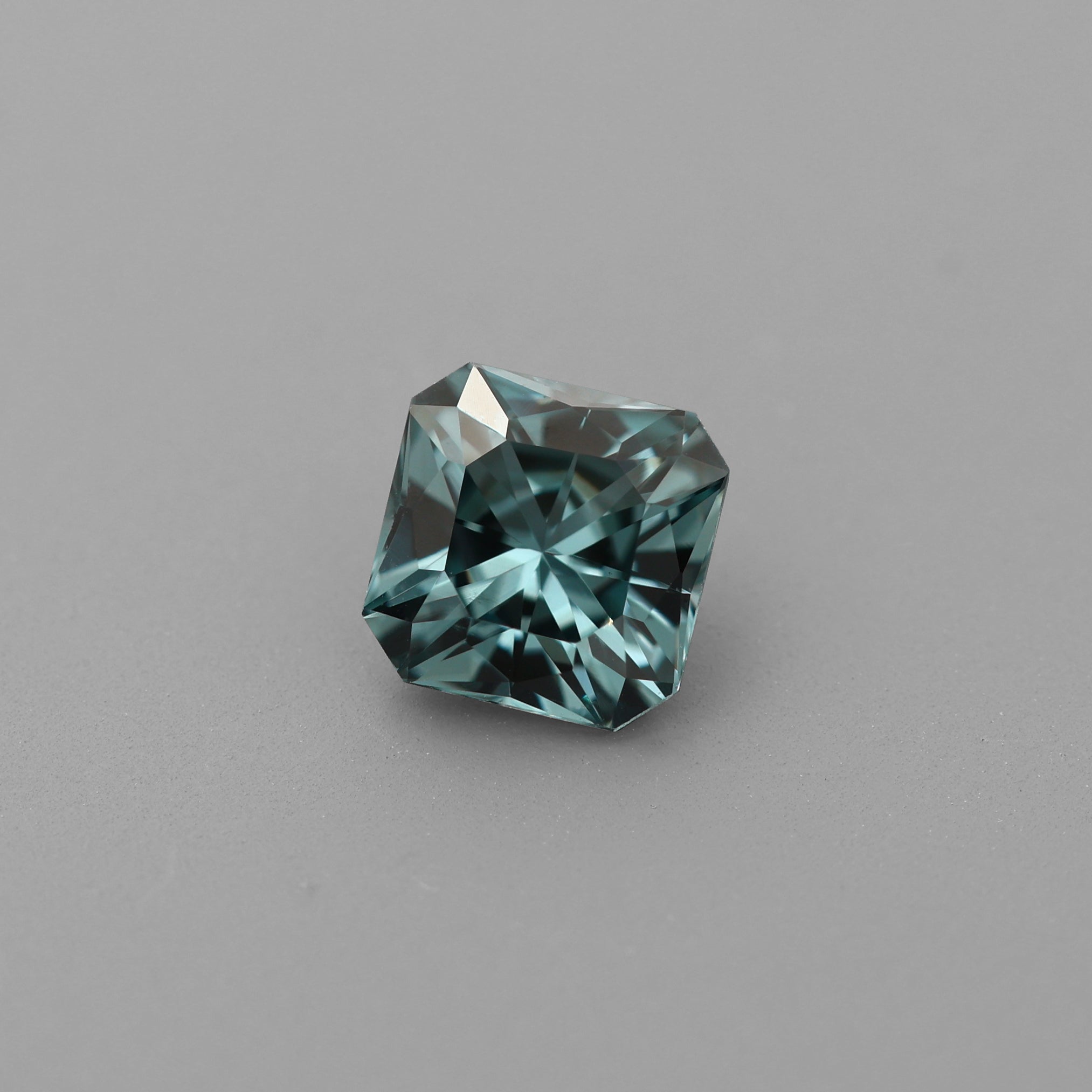 Spinell 0.84 ct