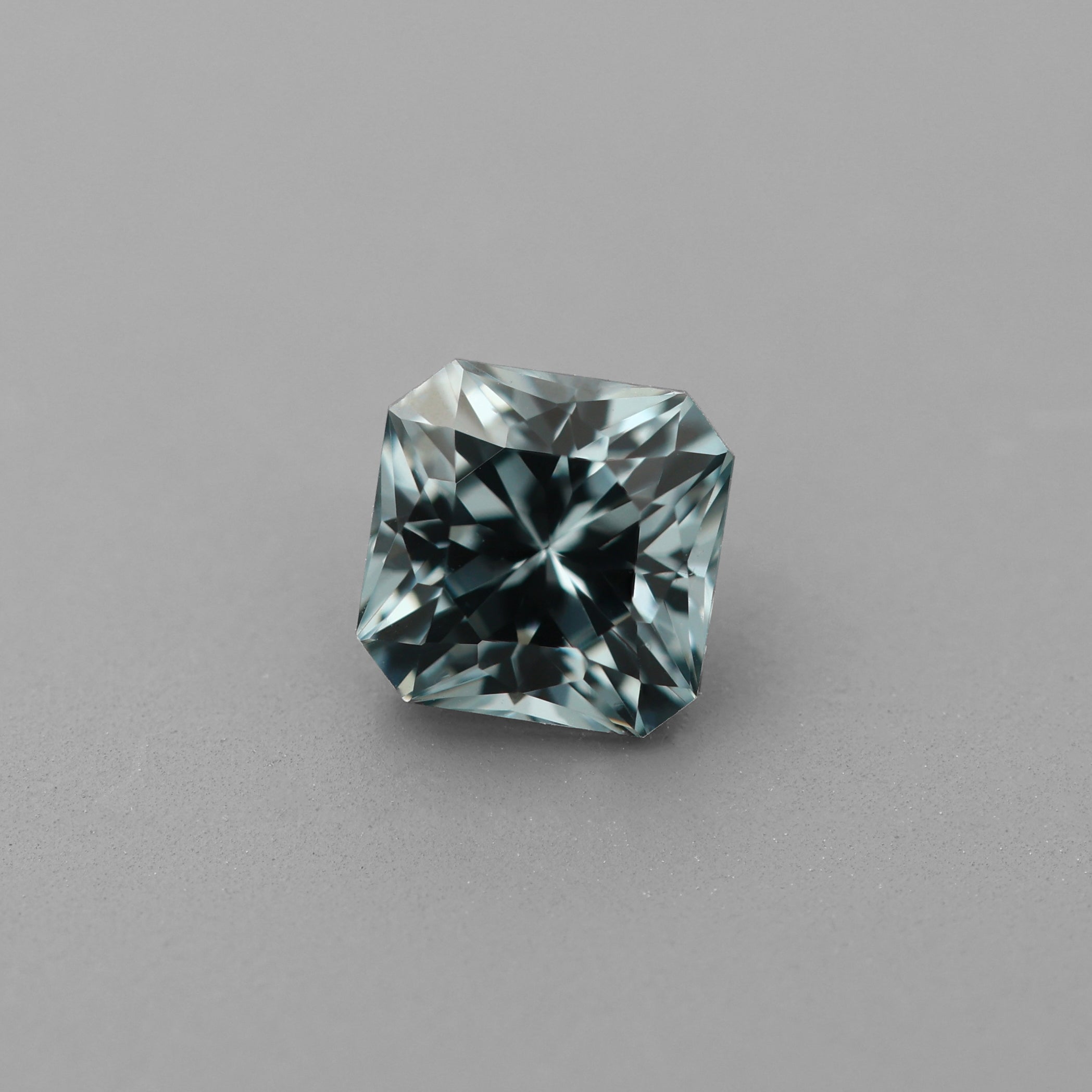 Spinell 0.77 ct