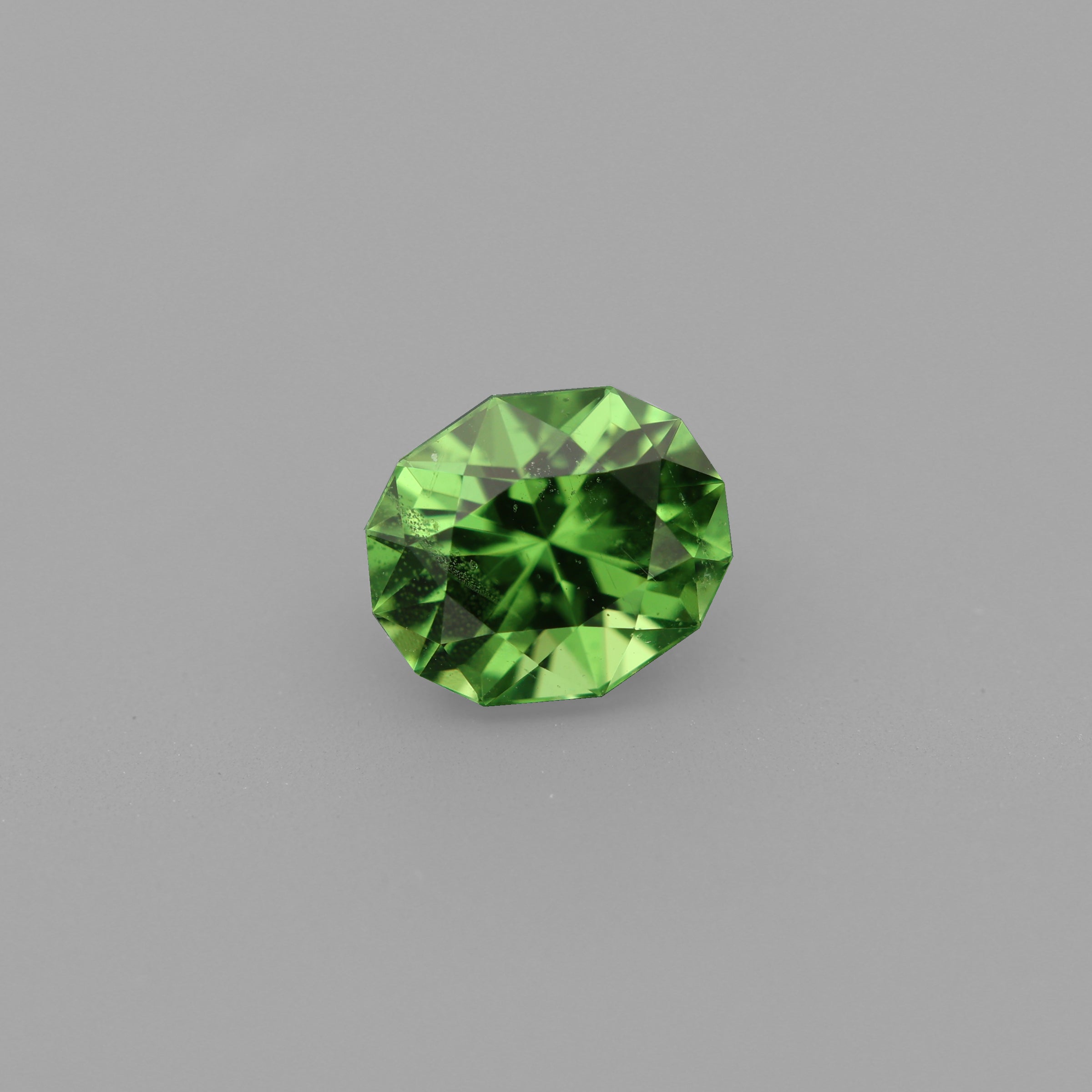 Tsavorit 0.81 ct