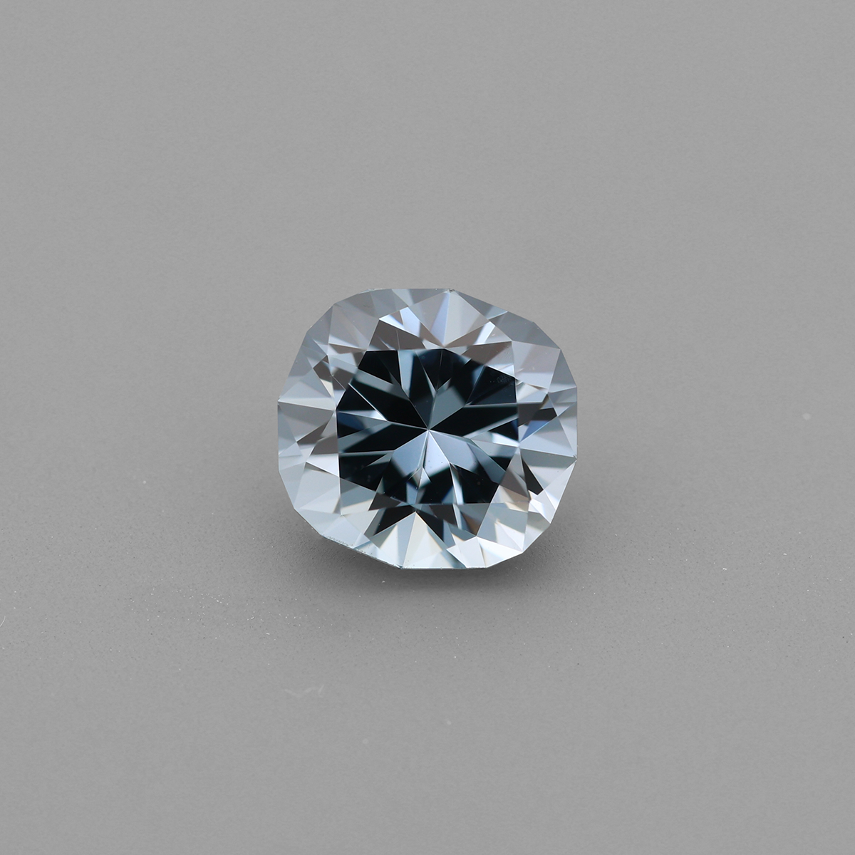 Spinel 1.71 ct