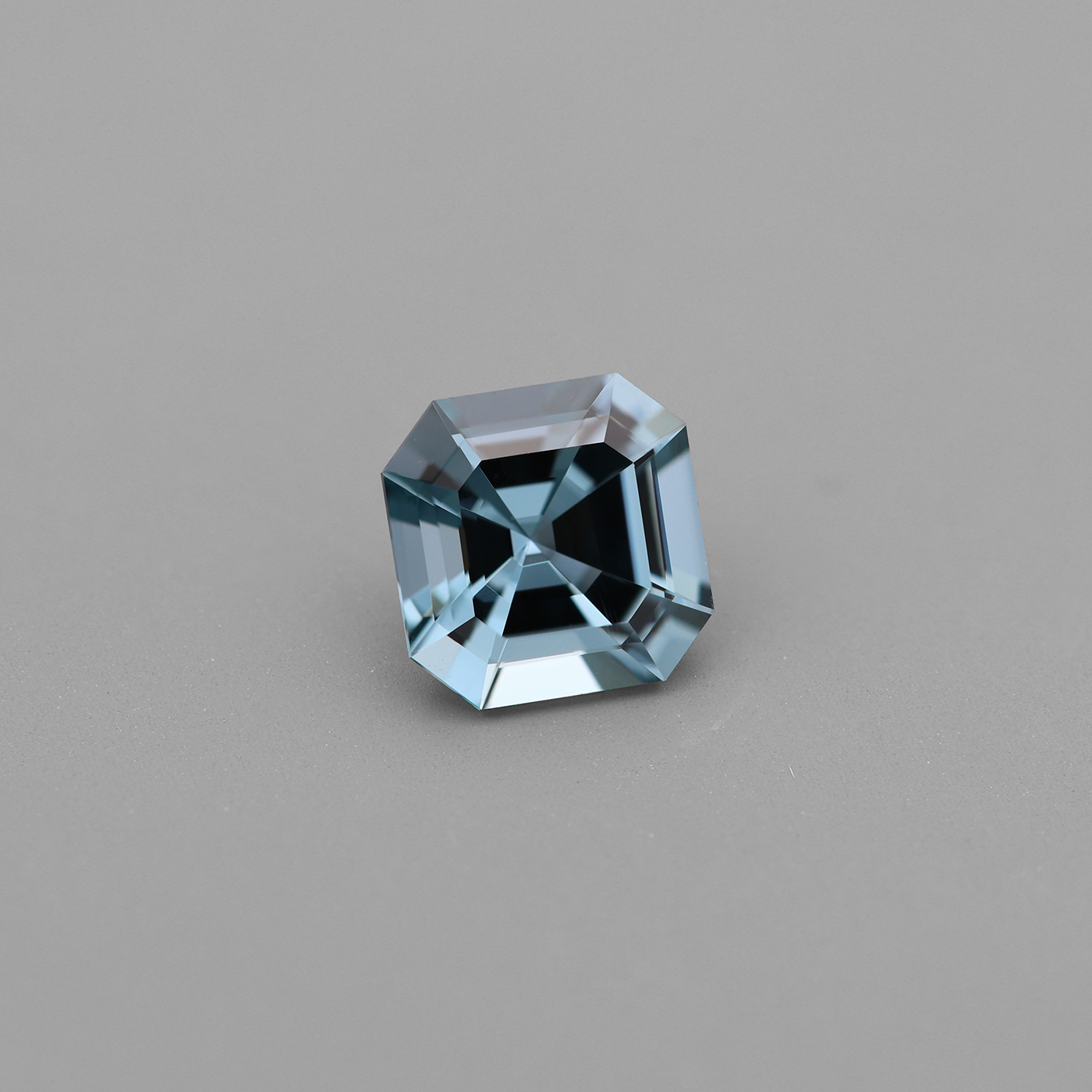 Spinel 1.58 ct