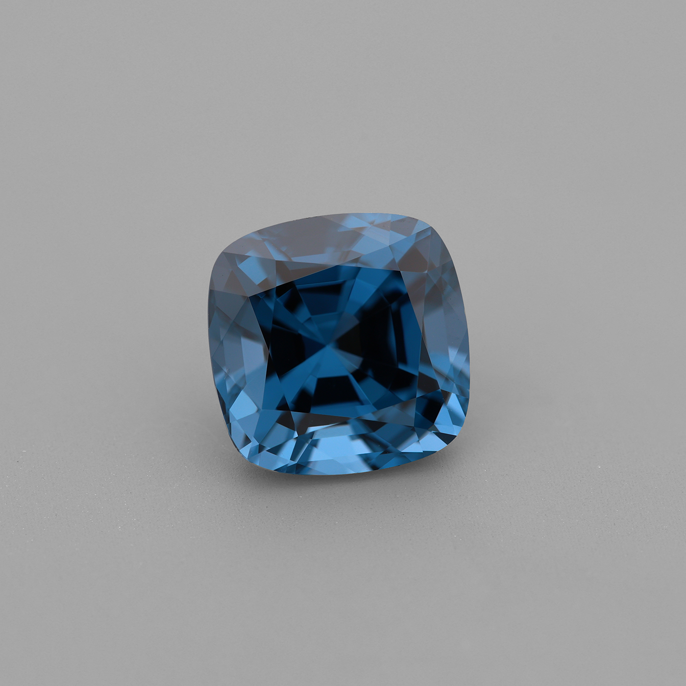 Spinel 4.42 ct