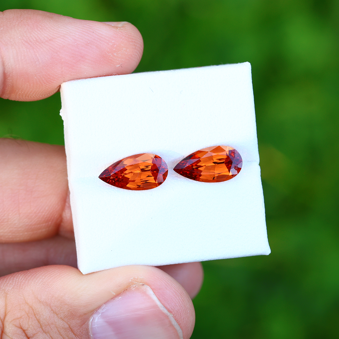 Malaya Garnet Pair 4.68 ct