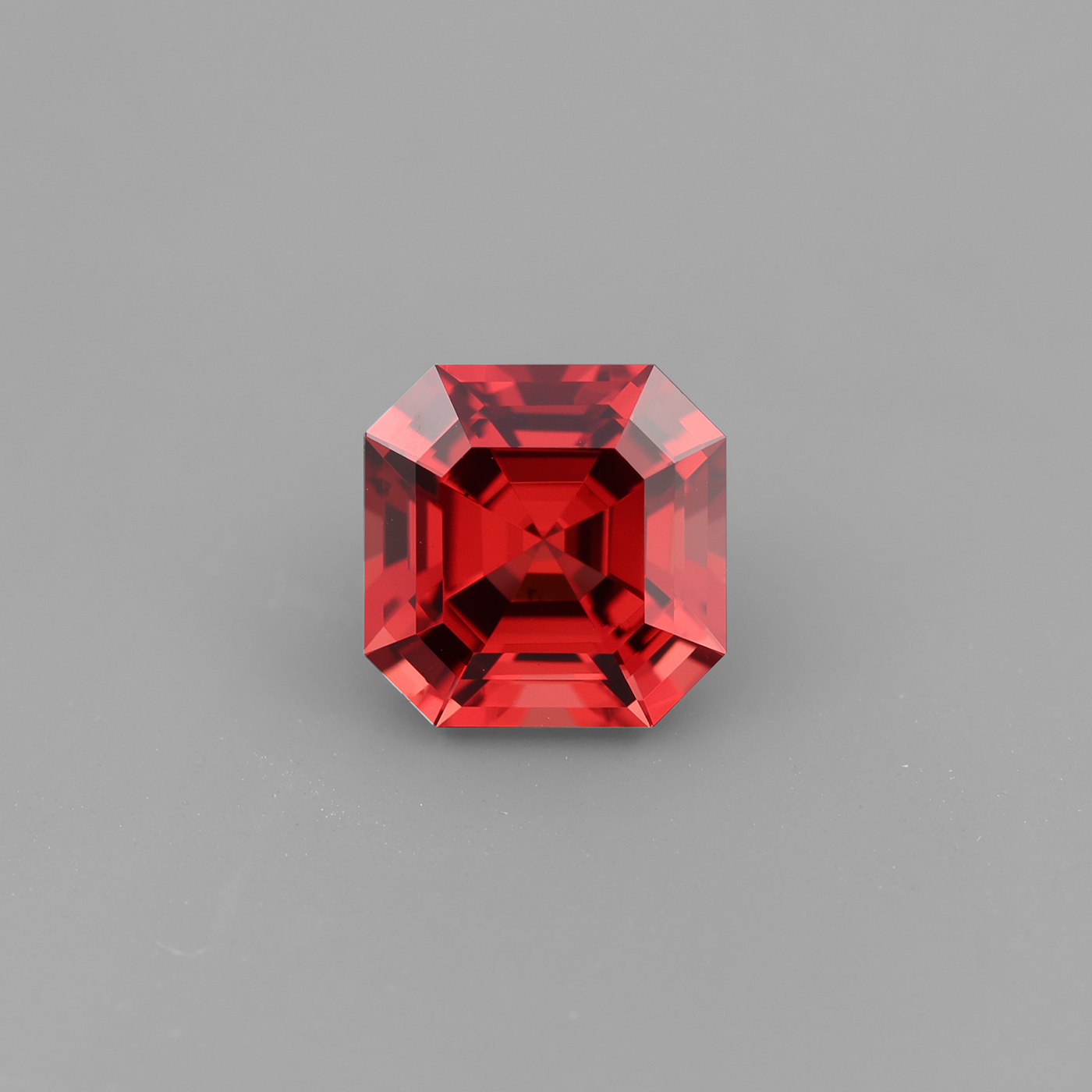 Spinel 0.94 ct