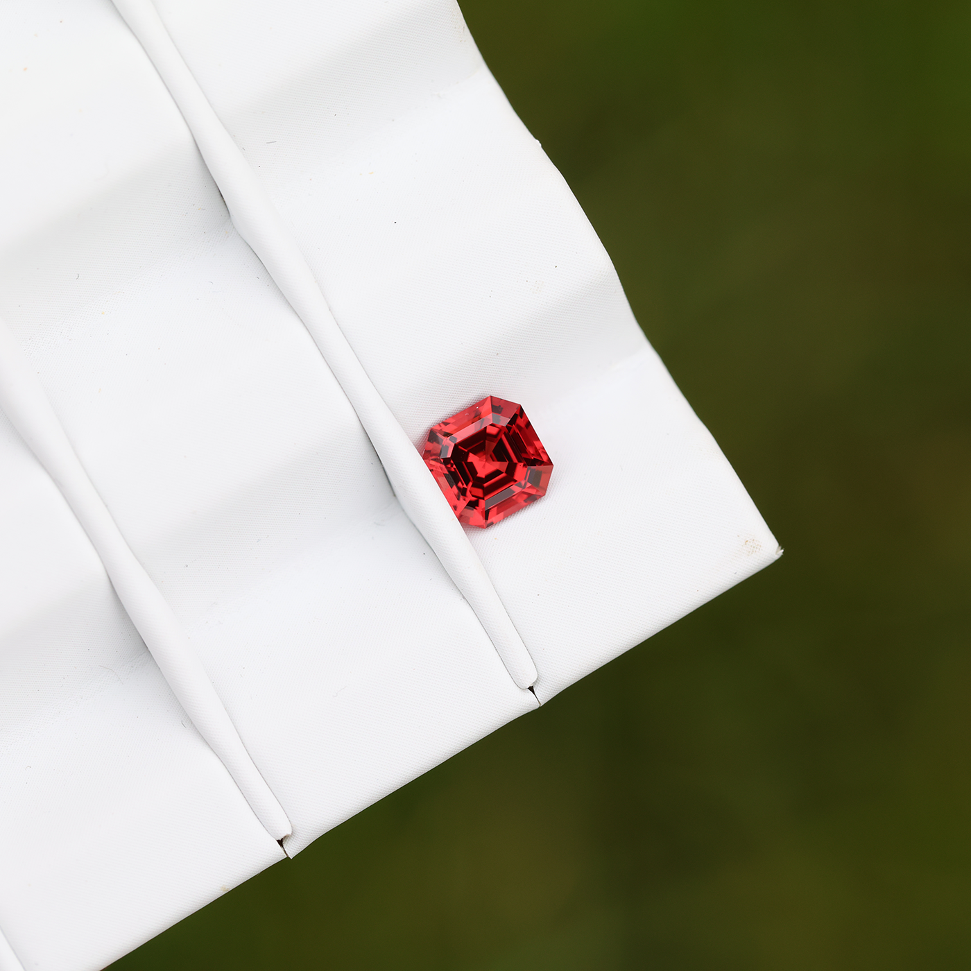 Spinel 0.94 ct