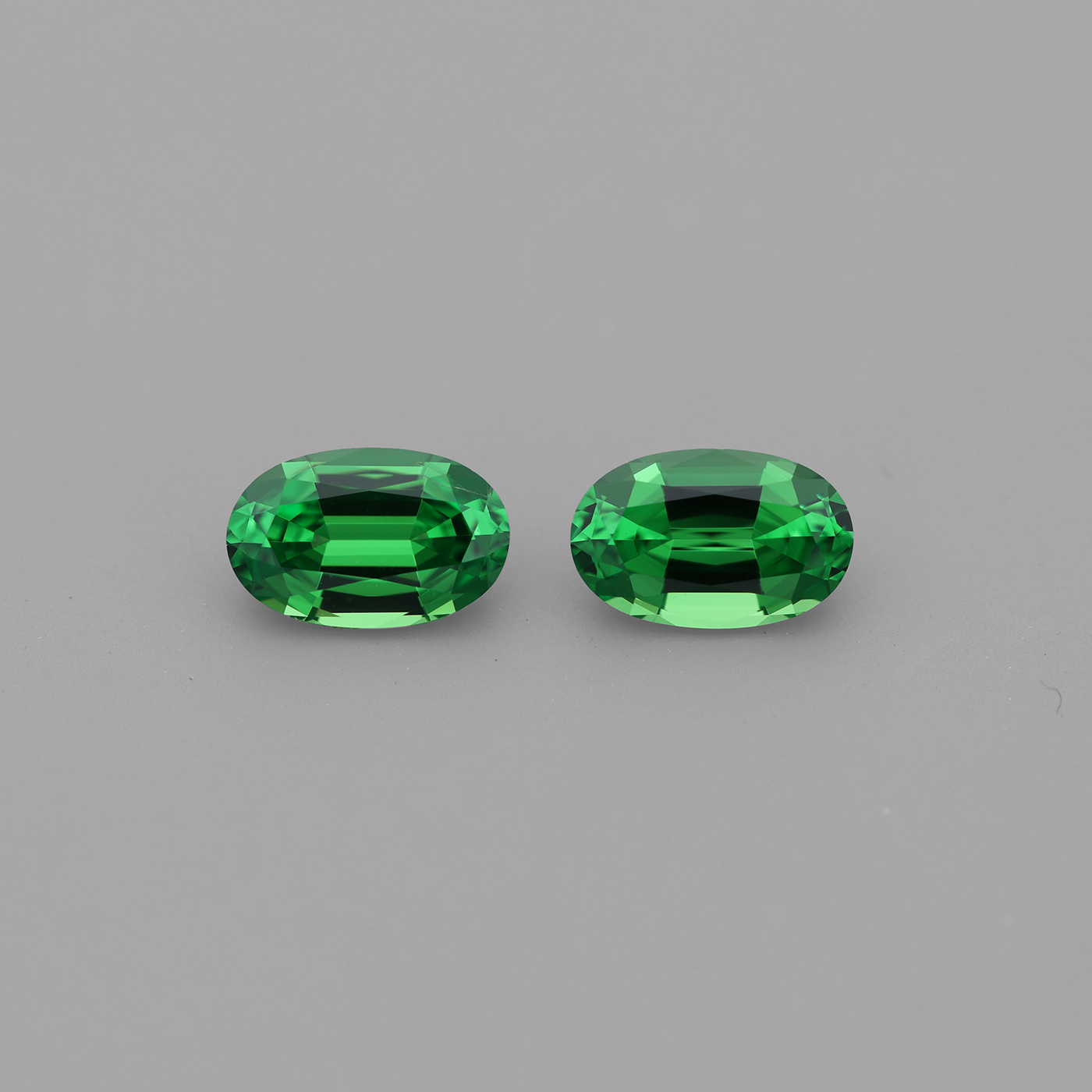 Tsavorite Pair 0.95 ct