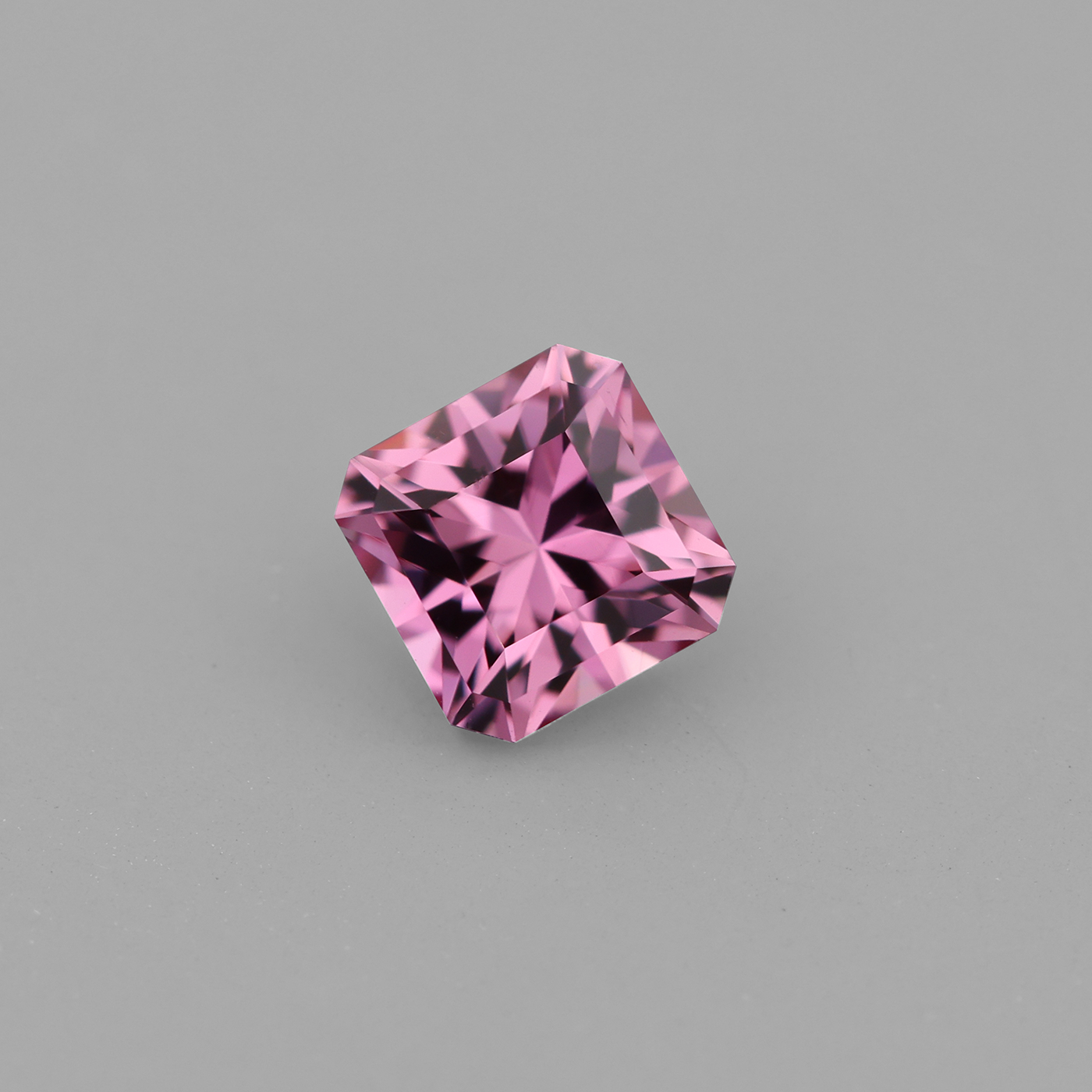 Spinel 0.64 ct