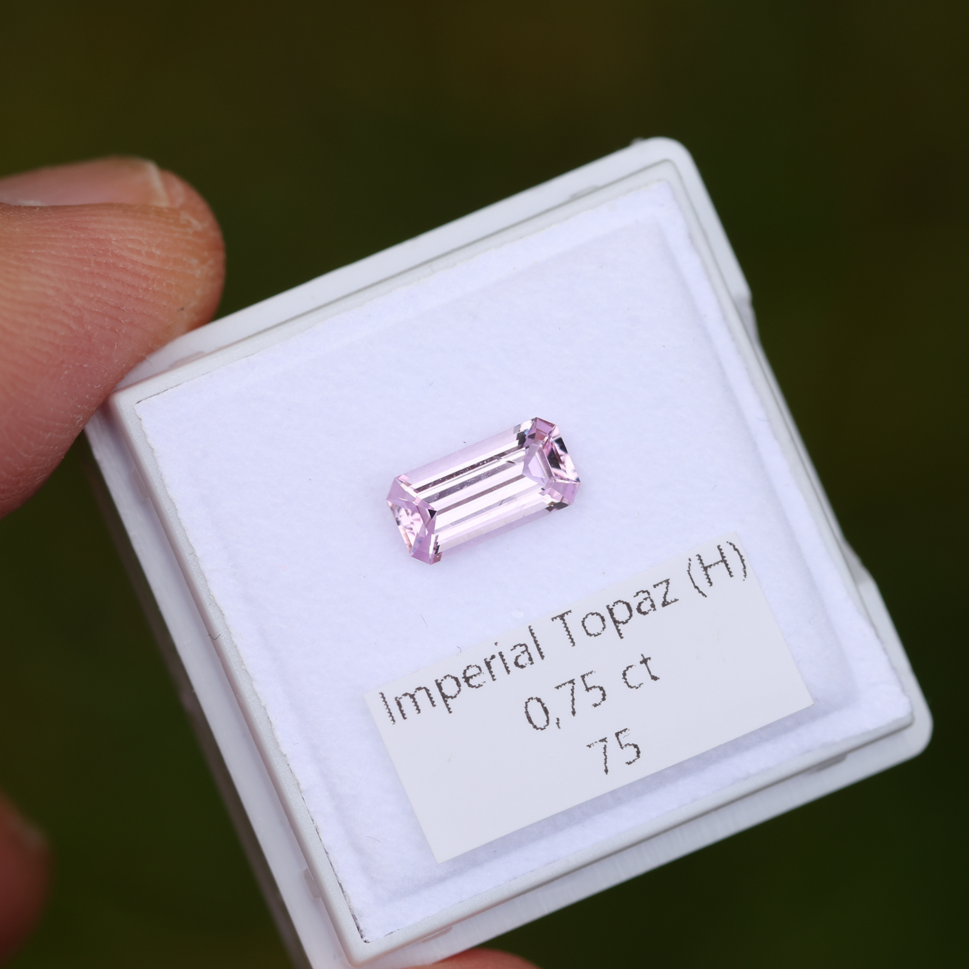 Imperial Topaz 0.75 ct