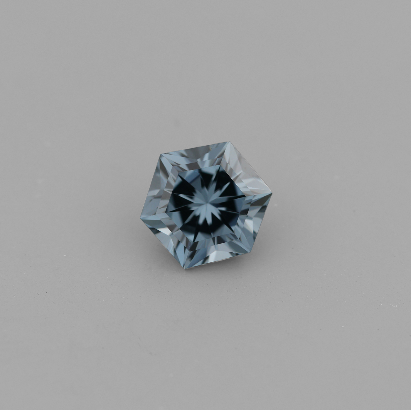 Spinel 1.71 ct