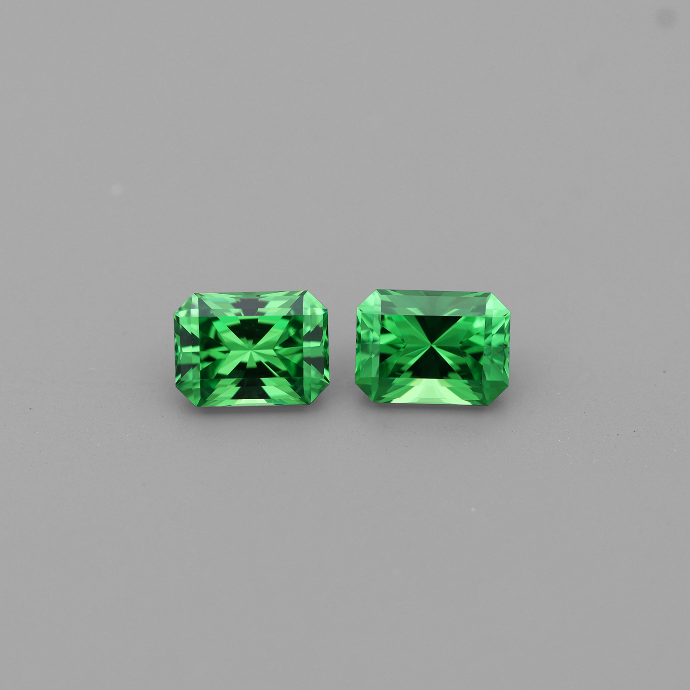 Tsavorite Pair 0.96 ct