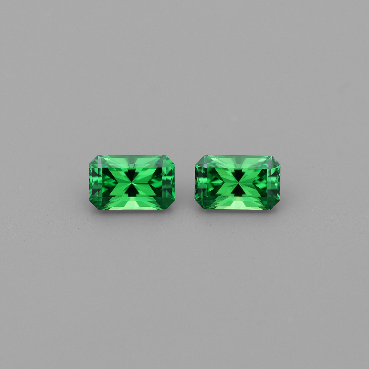 Tsavorite Pair 0.98 ct