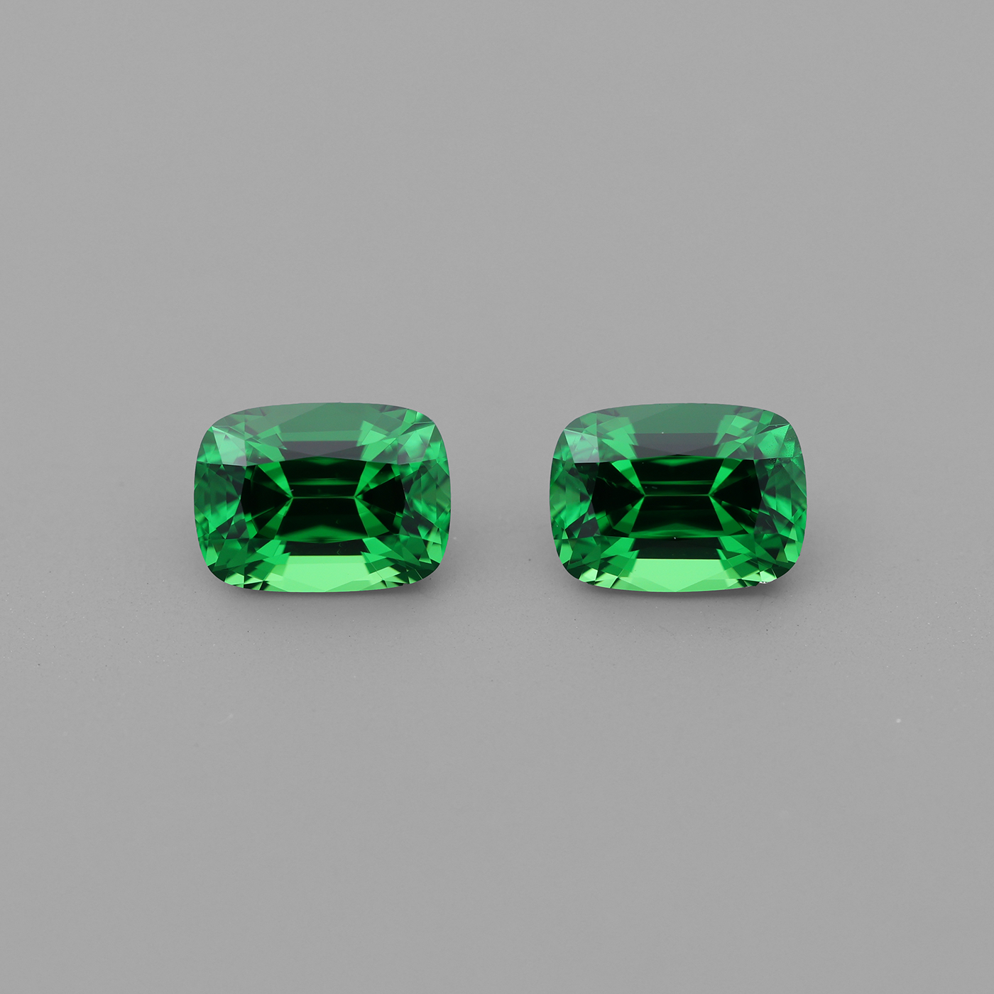 Tsavorite Pair 0.91 ct