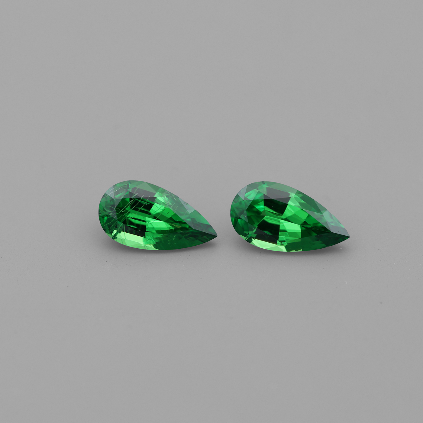 Tsavorite Pair 0.93 ct