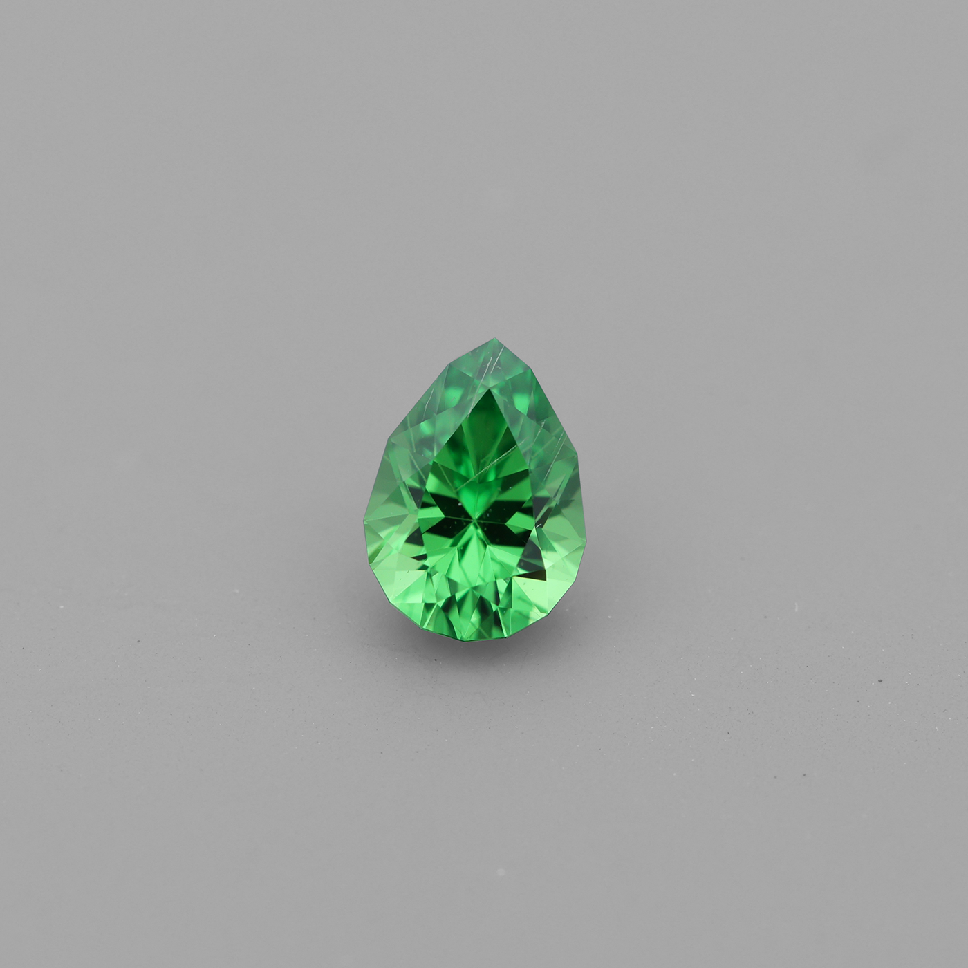 Tsavorite 0.56 ct