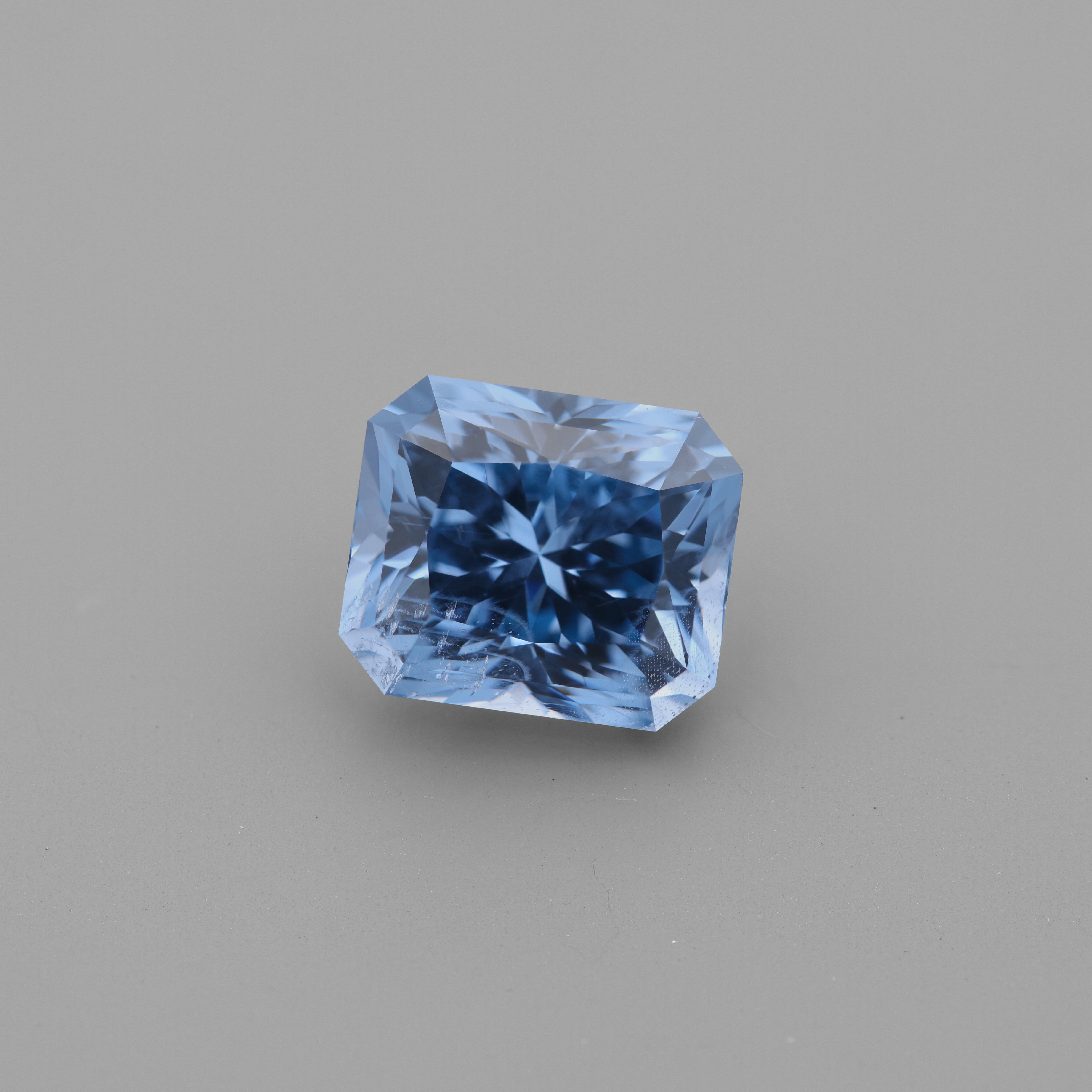 Spinel 4.12 ct