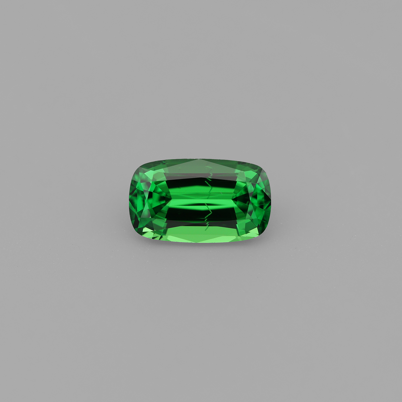 Tsavorite 0.94 ct
