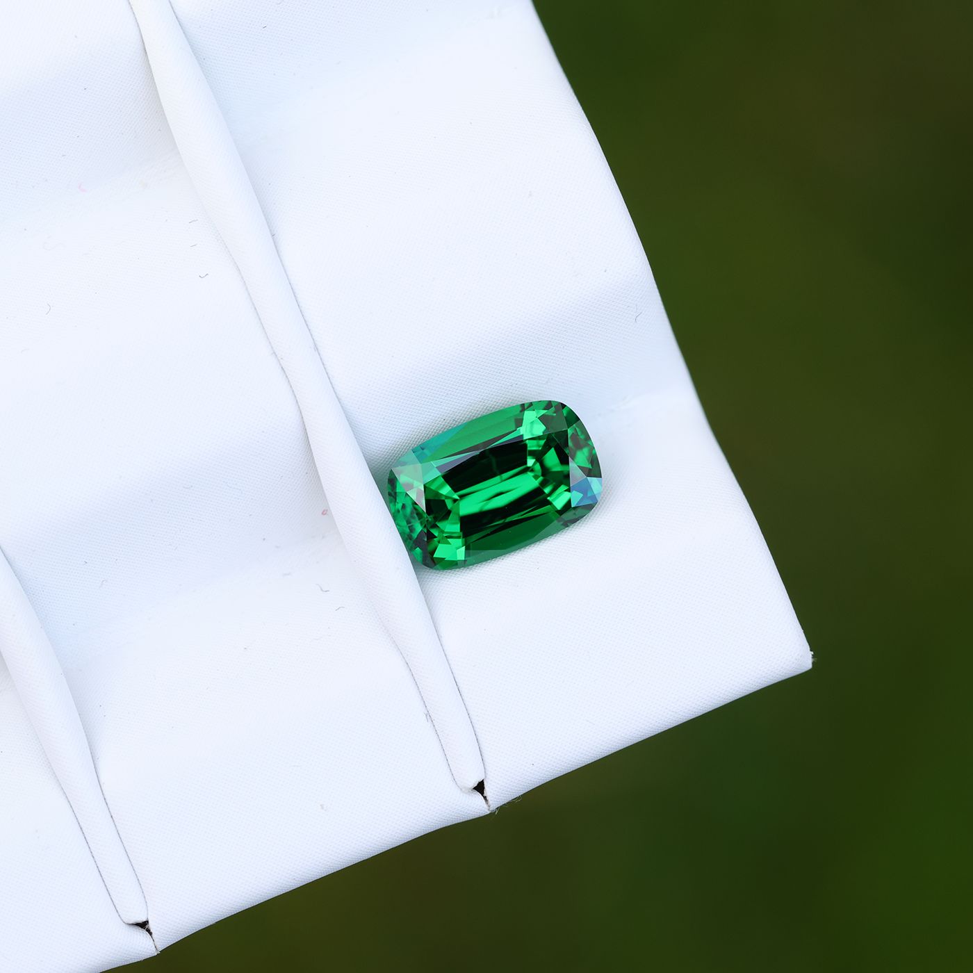 Tsavorite 1.36 ct