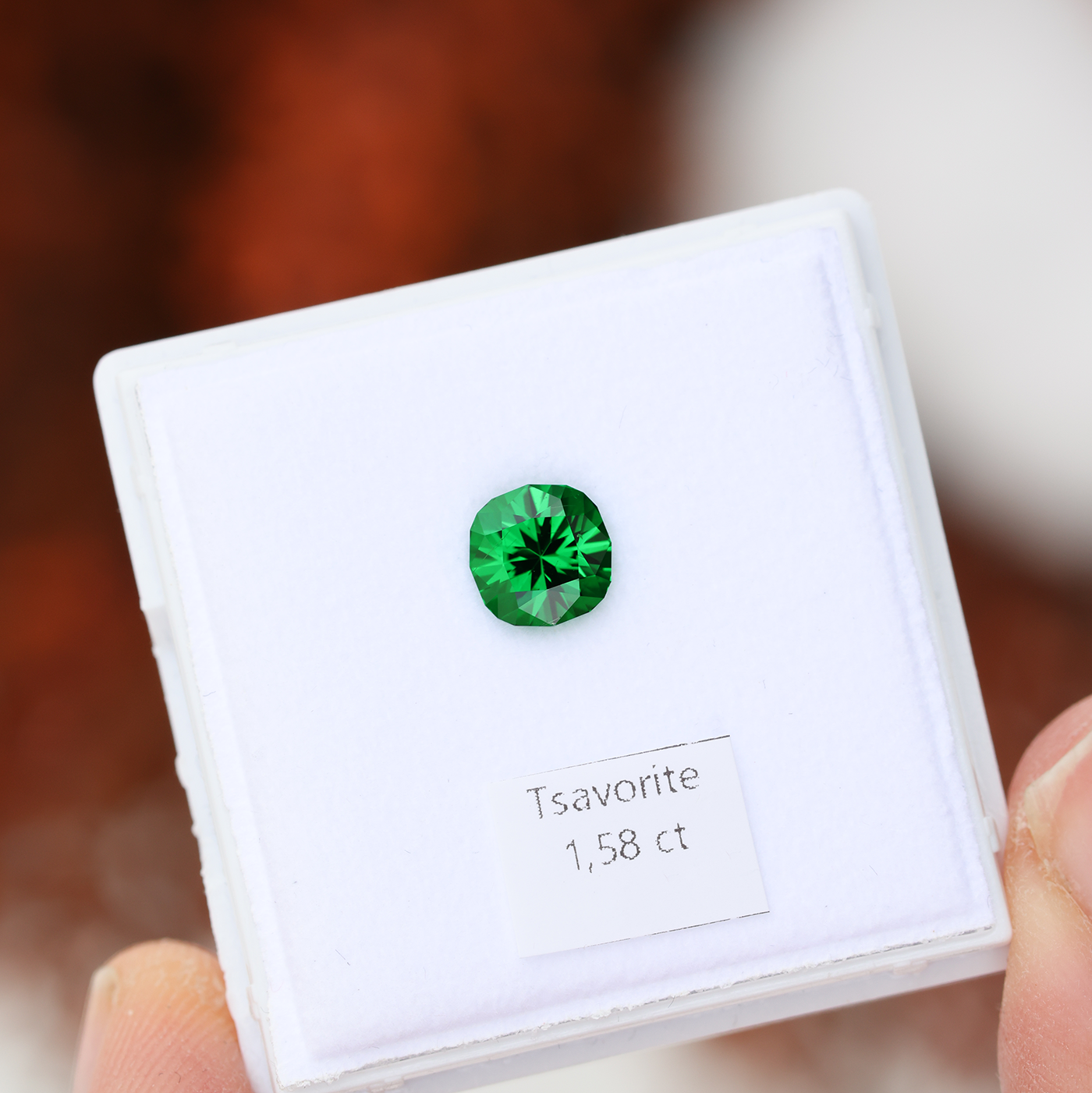 Tsavorite 1.58 ct