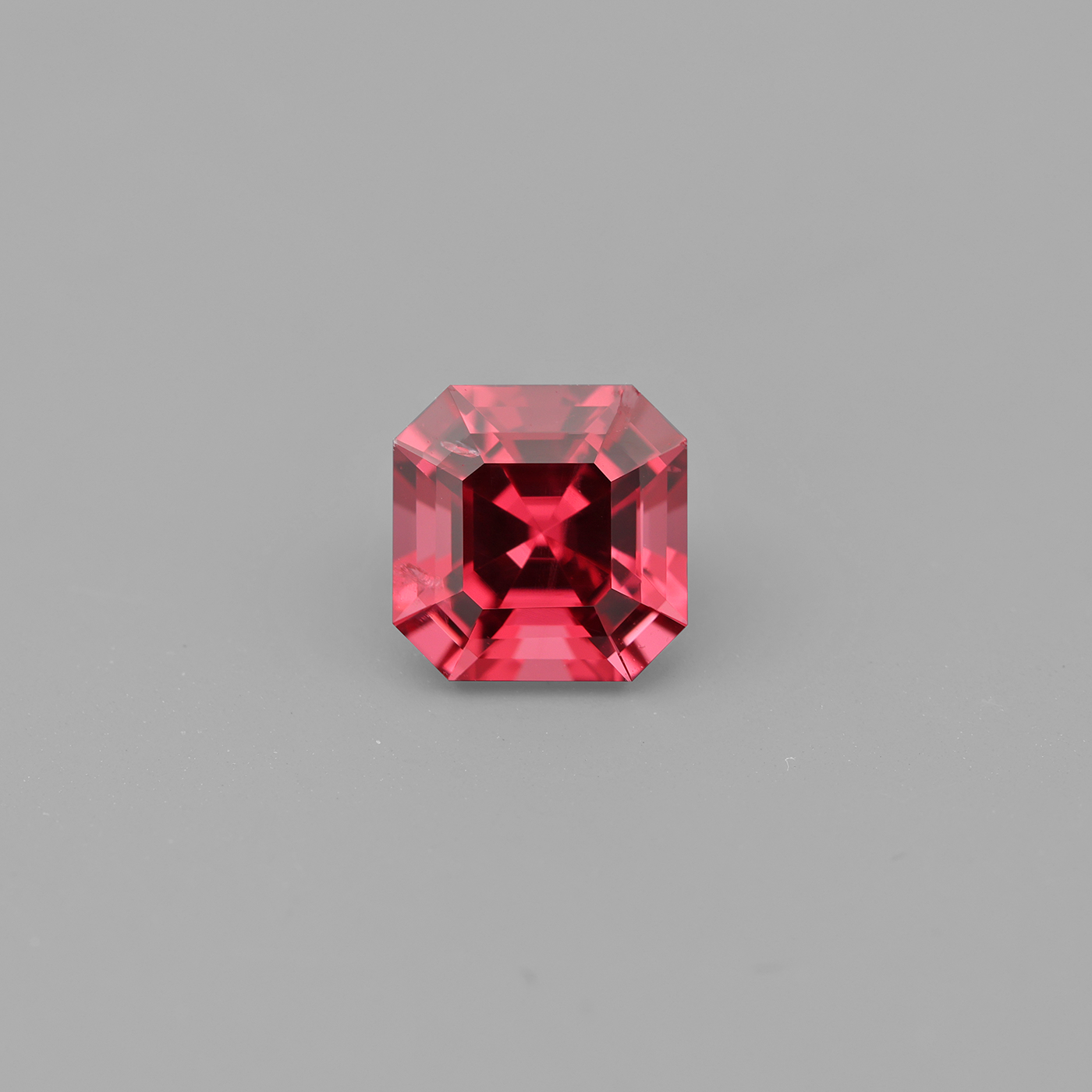 Spinel 0.87 ct