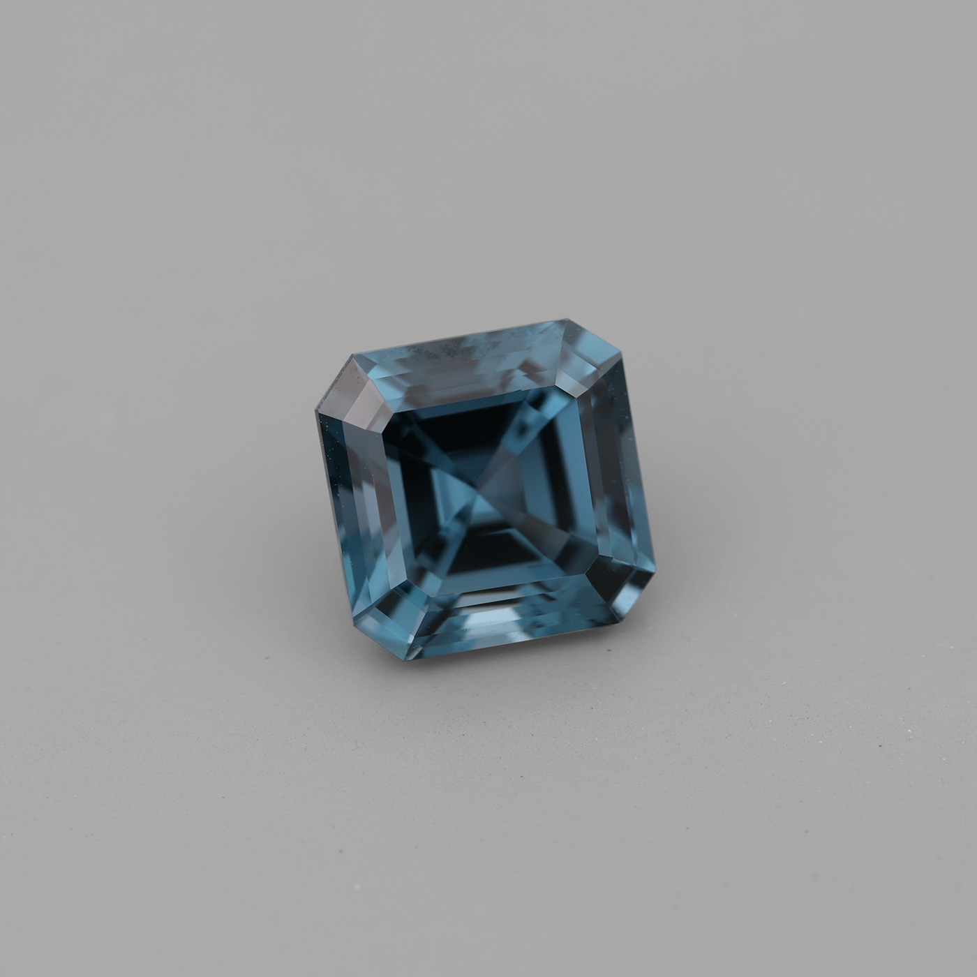 Spinel 2.69 ct