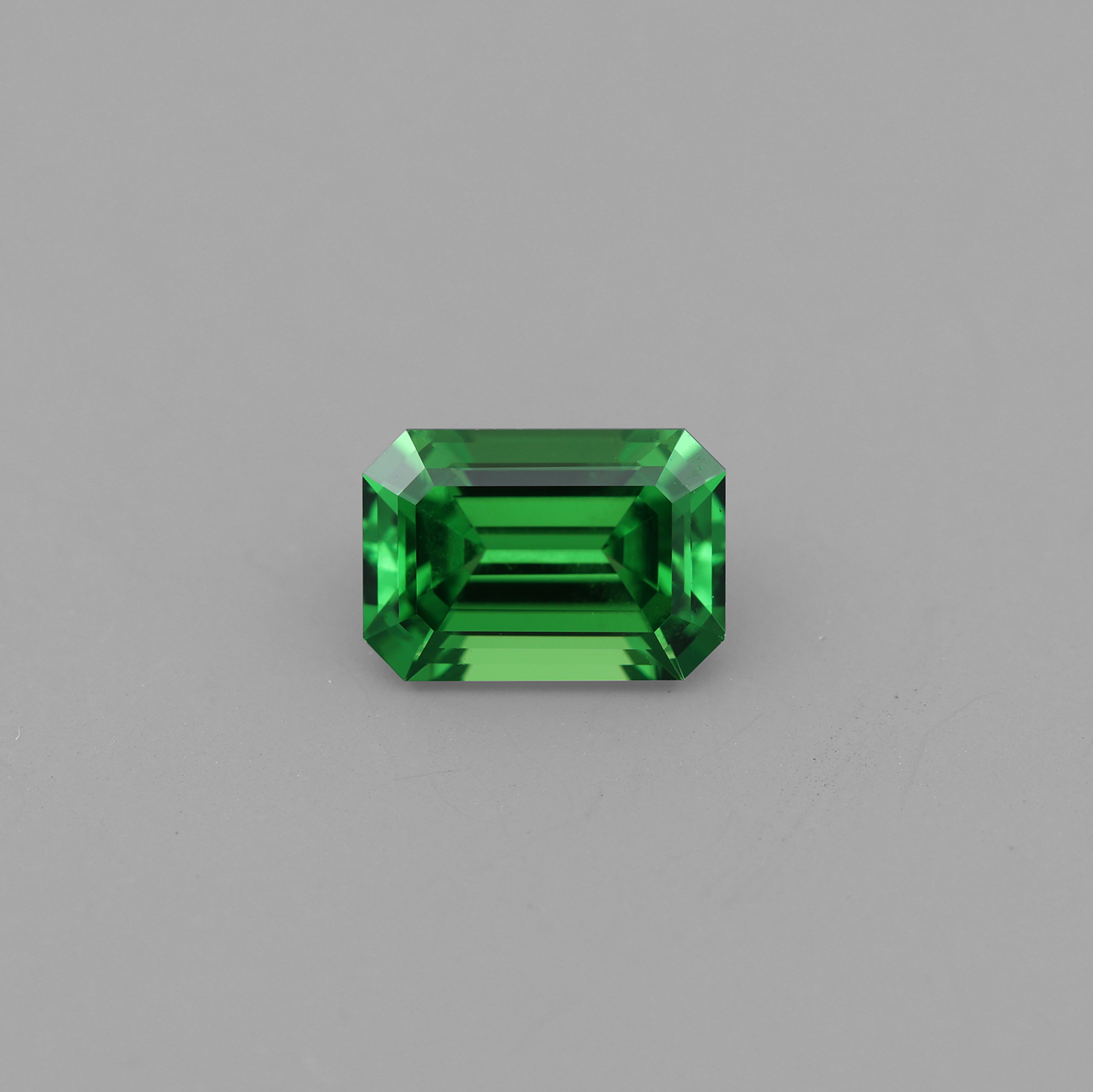 Tsavorite 0.88 ct