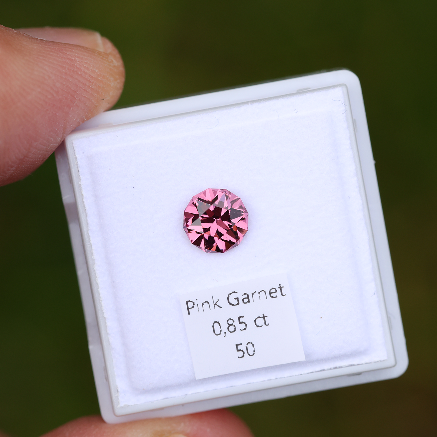Pink Garnet 0.85 ct