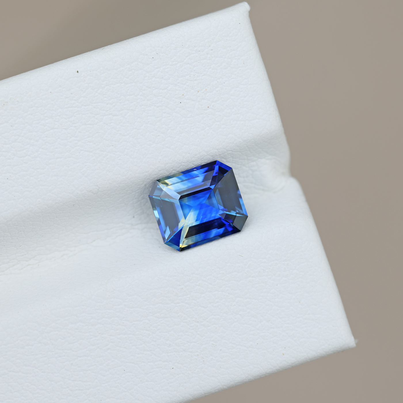 Saphir 2.04 ct