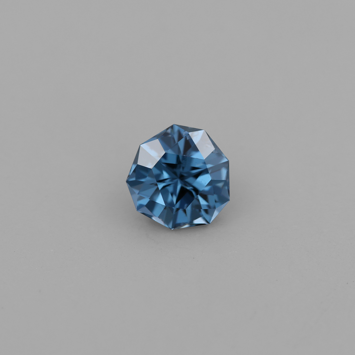 Spinel 0.93 ct