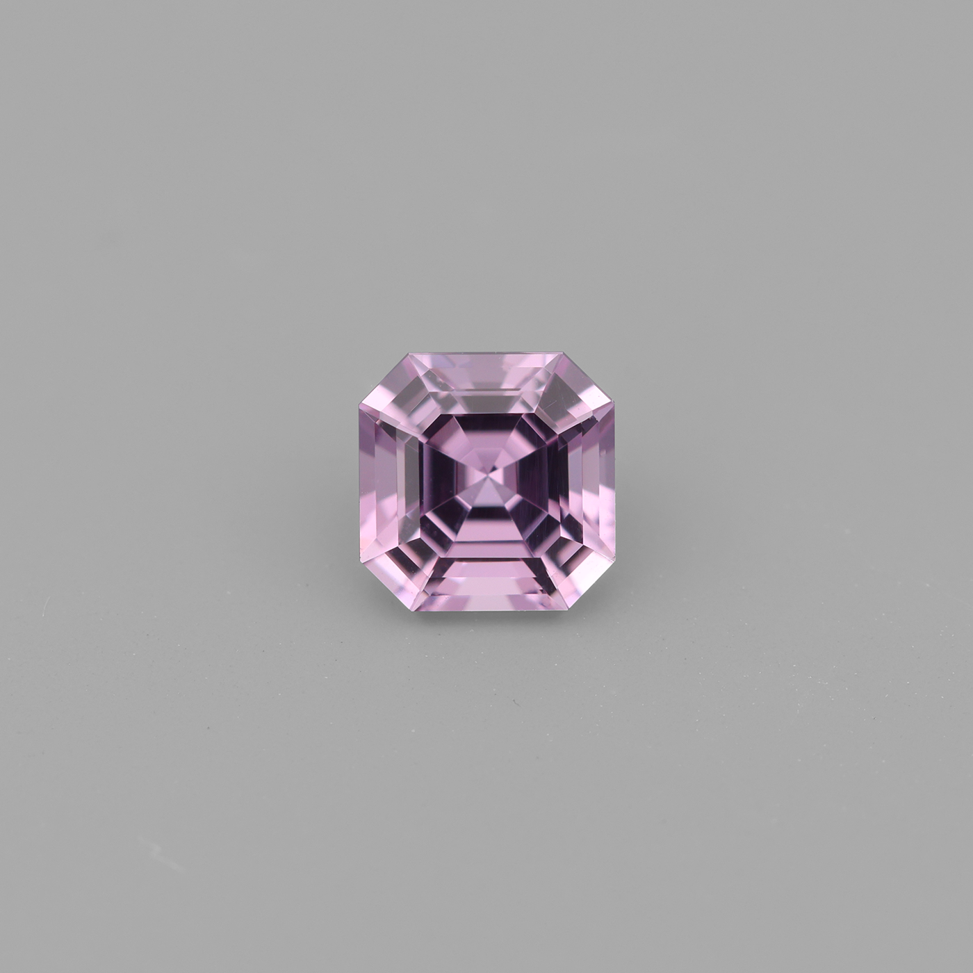 Spinel 0.38 ct