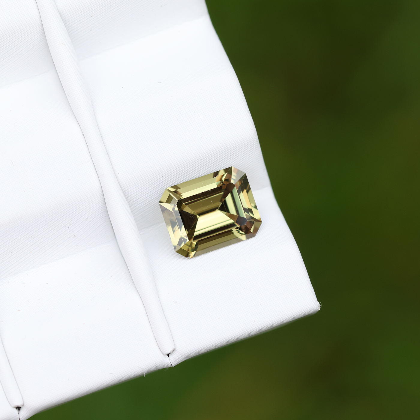 Sapphire 2.03 ct