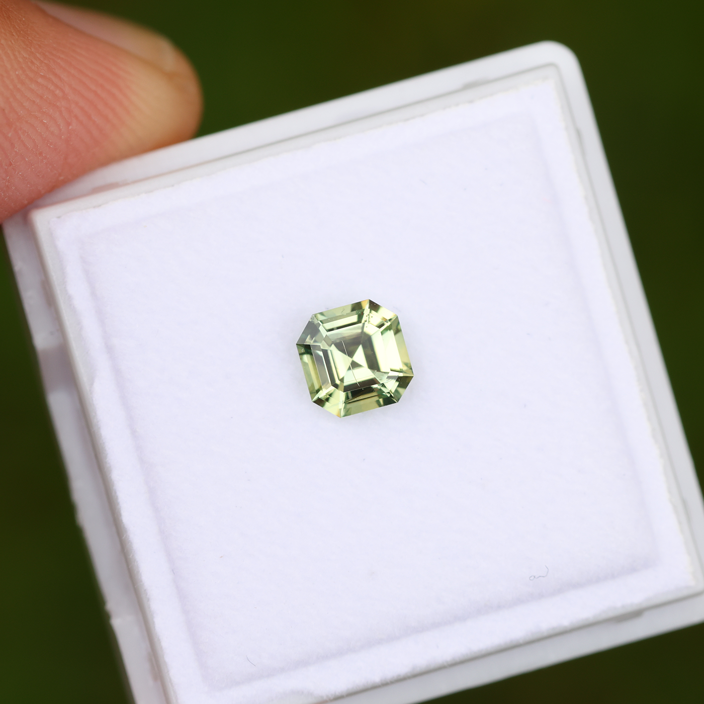 Sapphire 0.64 ct